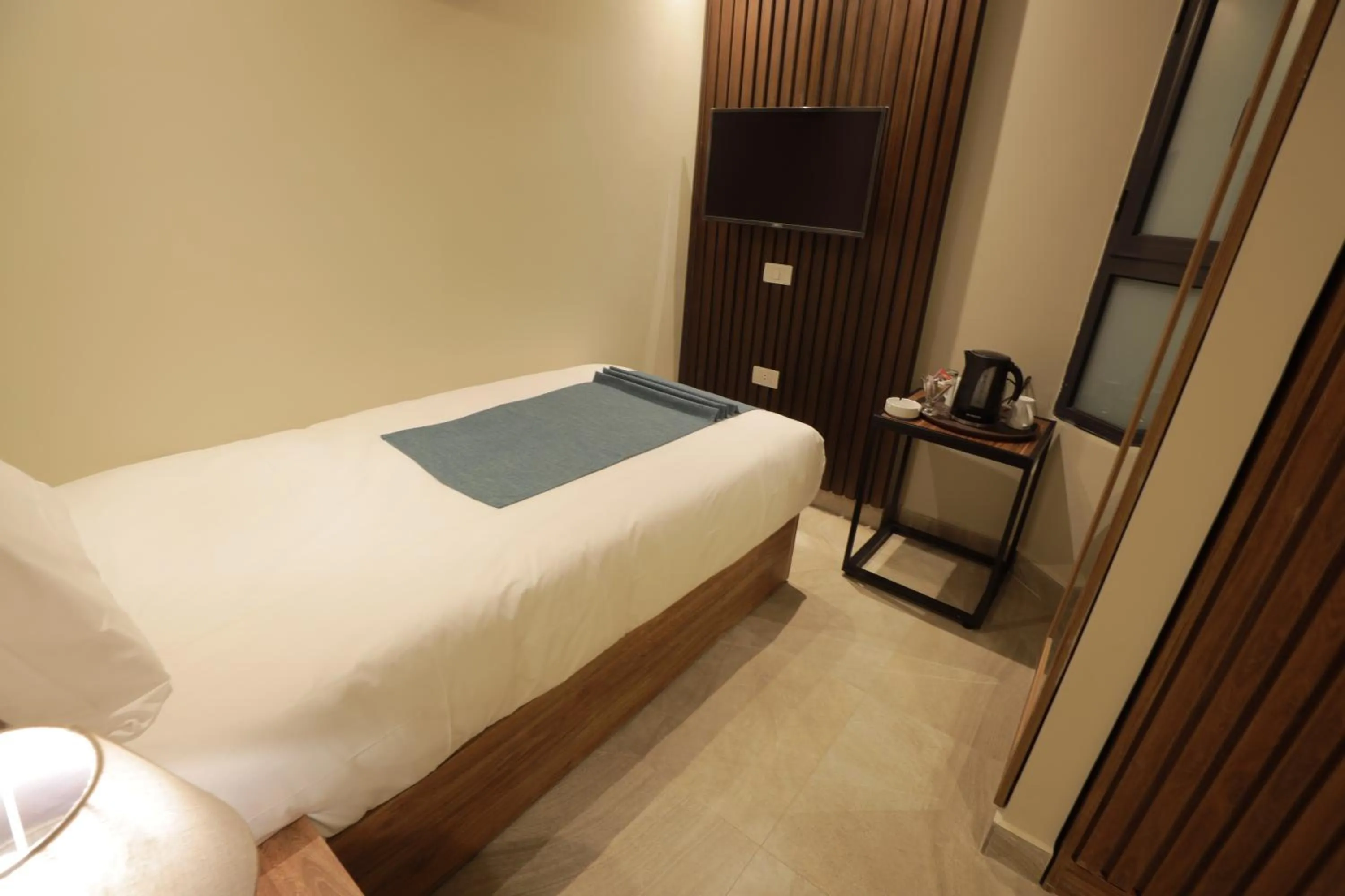 TV and multimedia, Bed in Pyramid Front Hotel