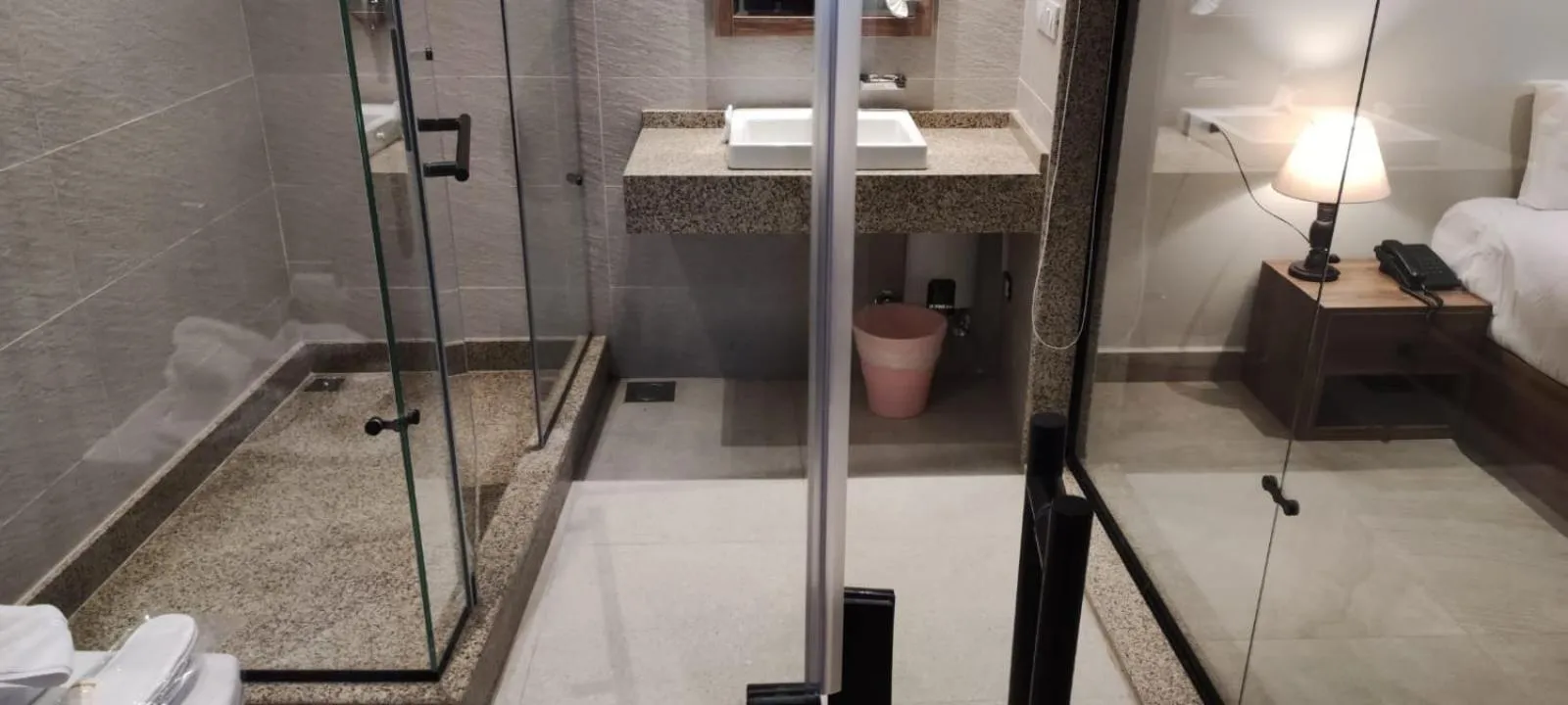 Bathroom in Pyramid Front Hotel