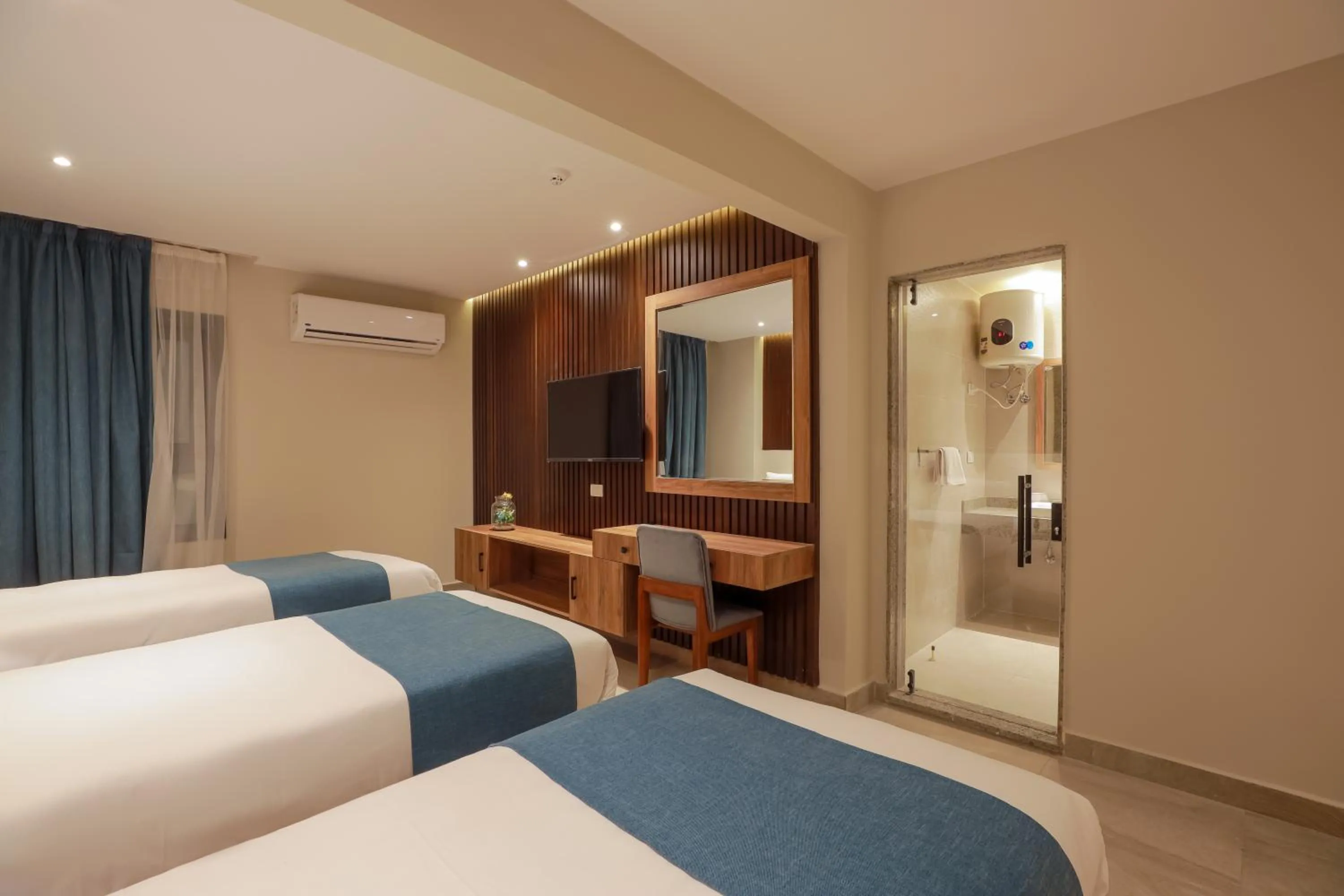 Bed in Pyramid Front Hotel