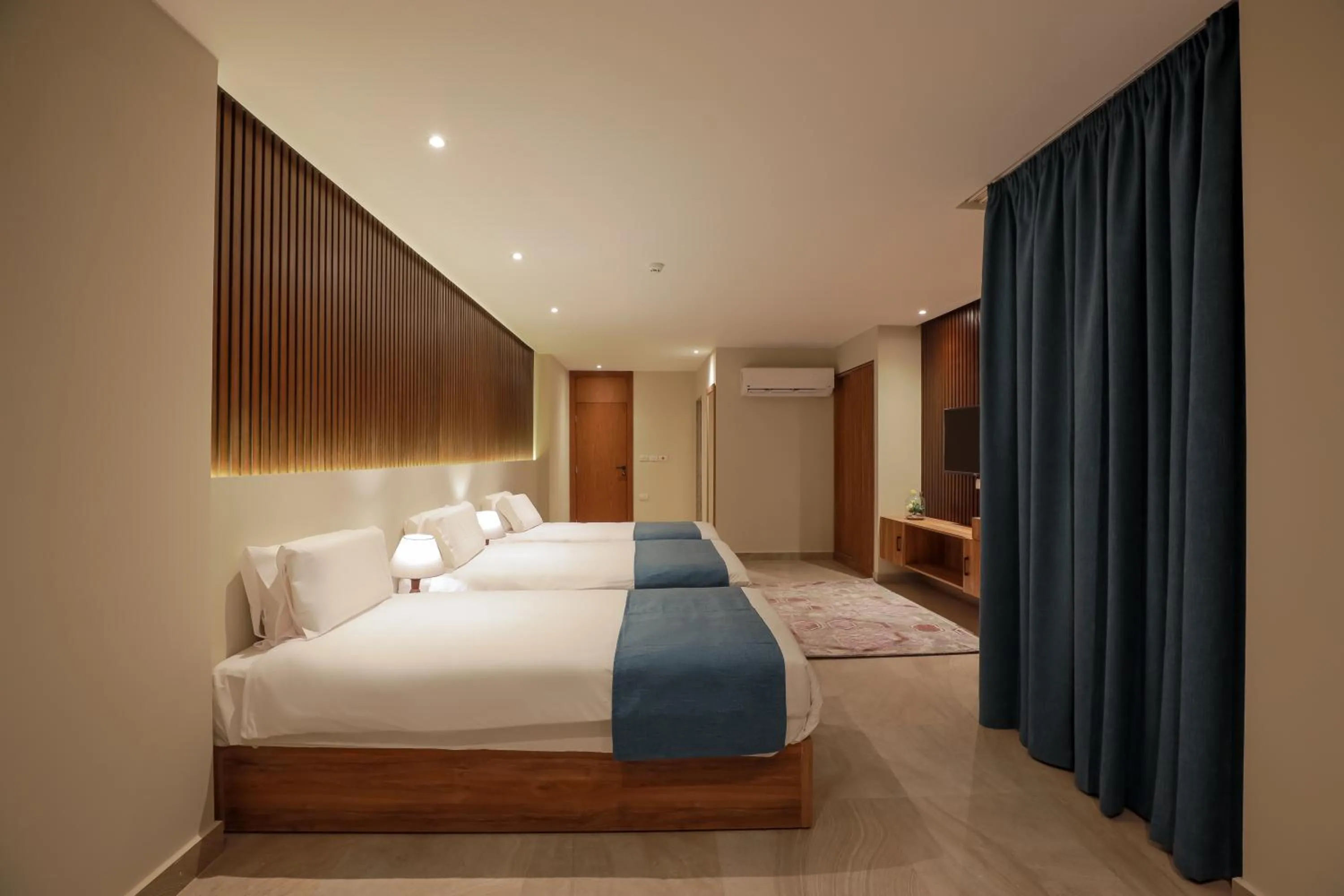 Bed in Pyramid Front Hotel