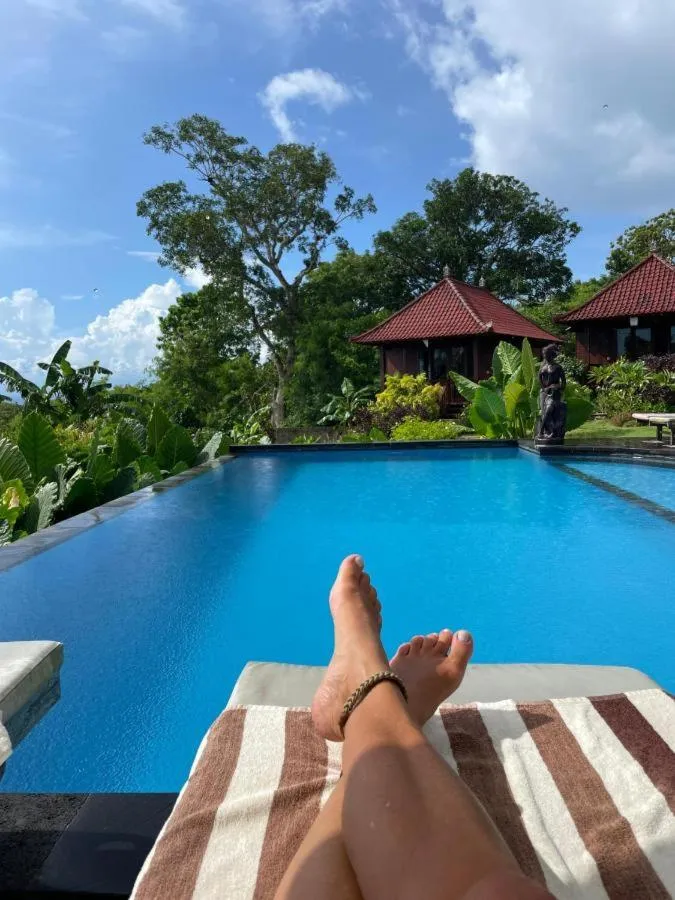 Sunset Hill Lembongan