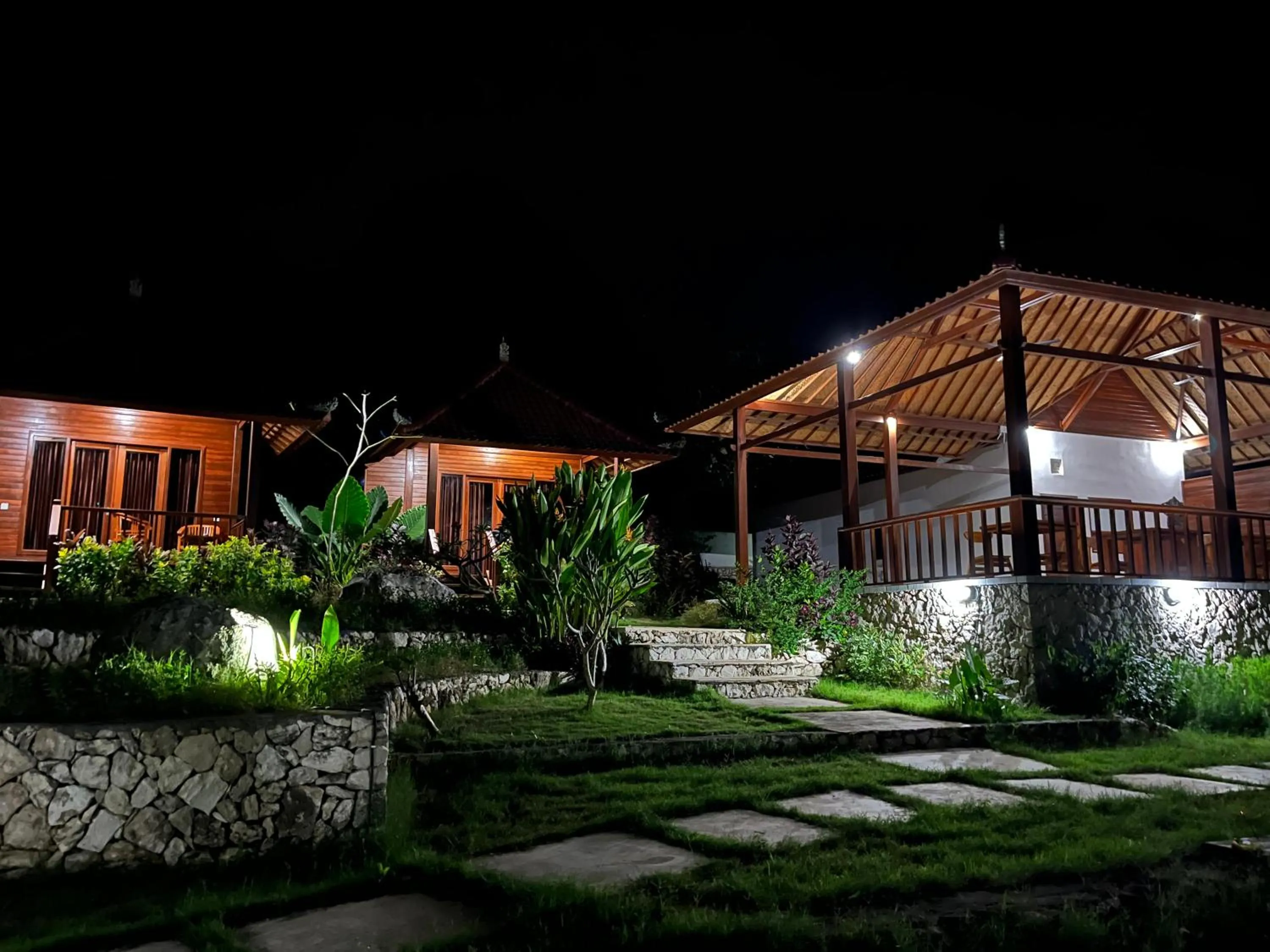 Sunset Hill Lembongan