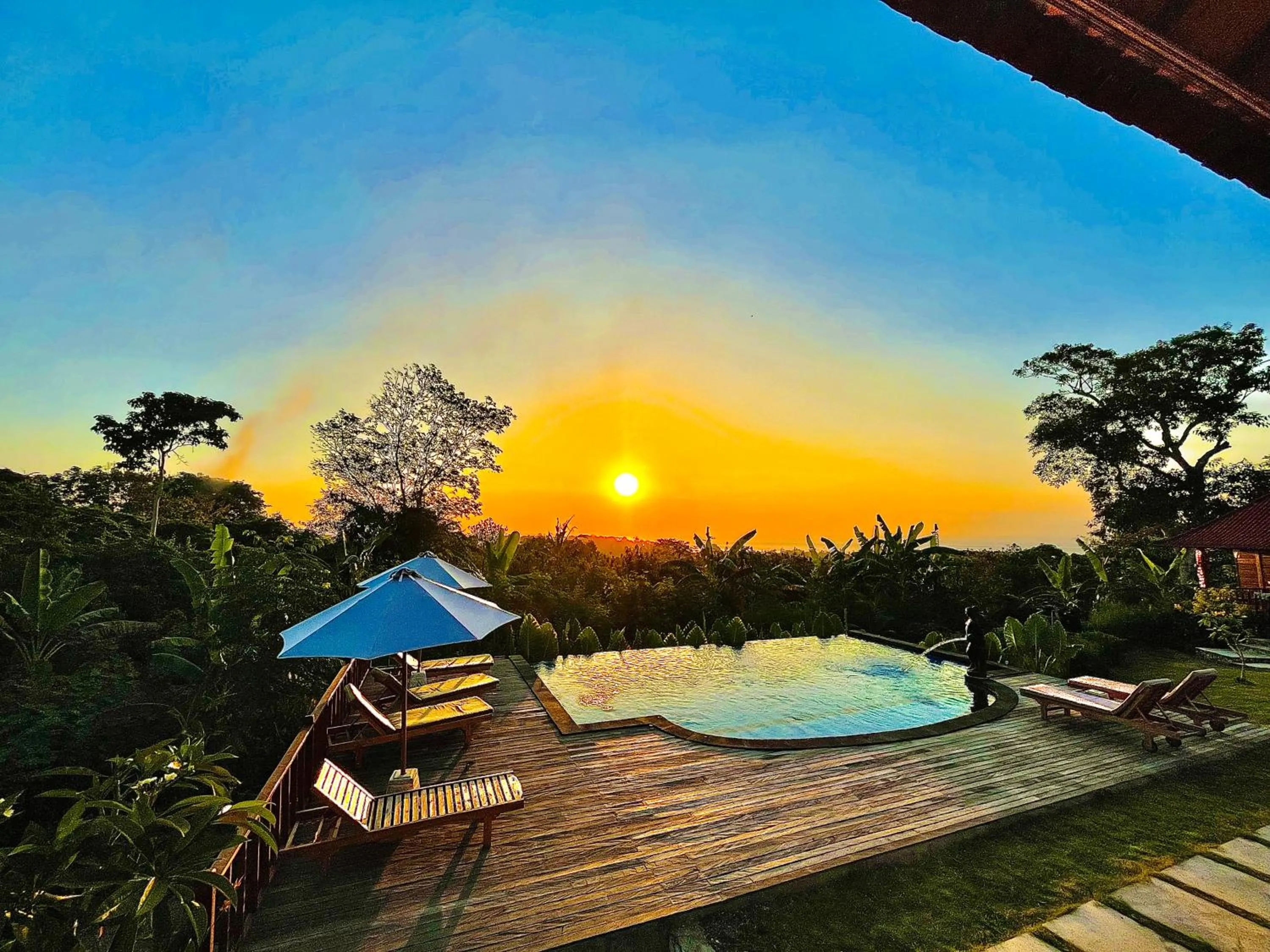 Sunset Hill Lembongan