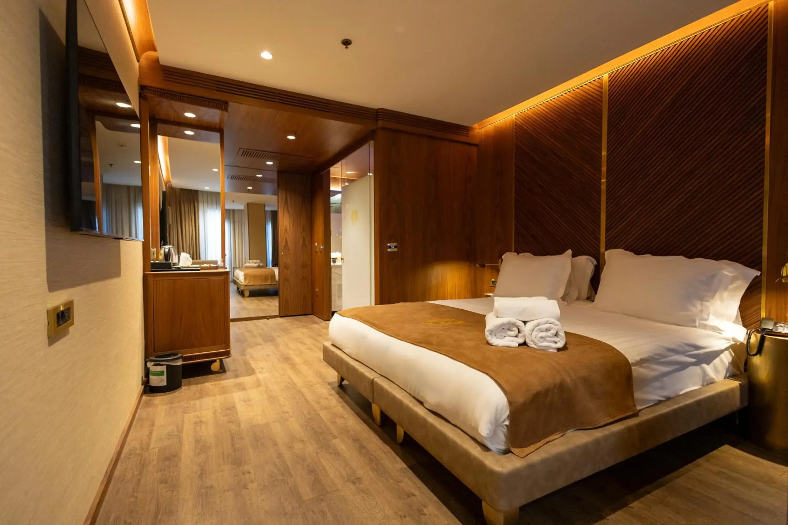 Deluxe Double Room (2 Adults + 1 Child) in Kate Hotel Special Class & SPA Deluxe Double Room (2 Adults + 1 Child) in Kate Hotel Special Class & SPA