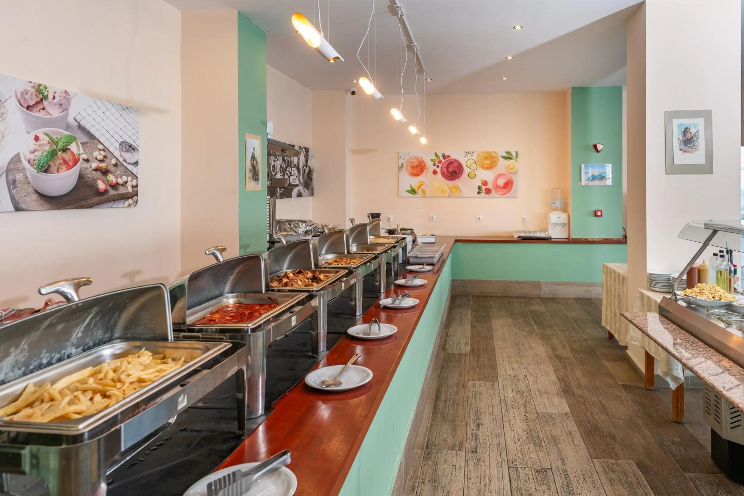 Food and drinks in Alyssium