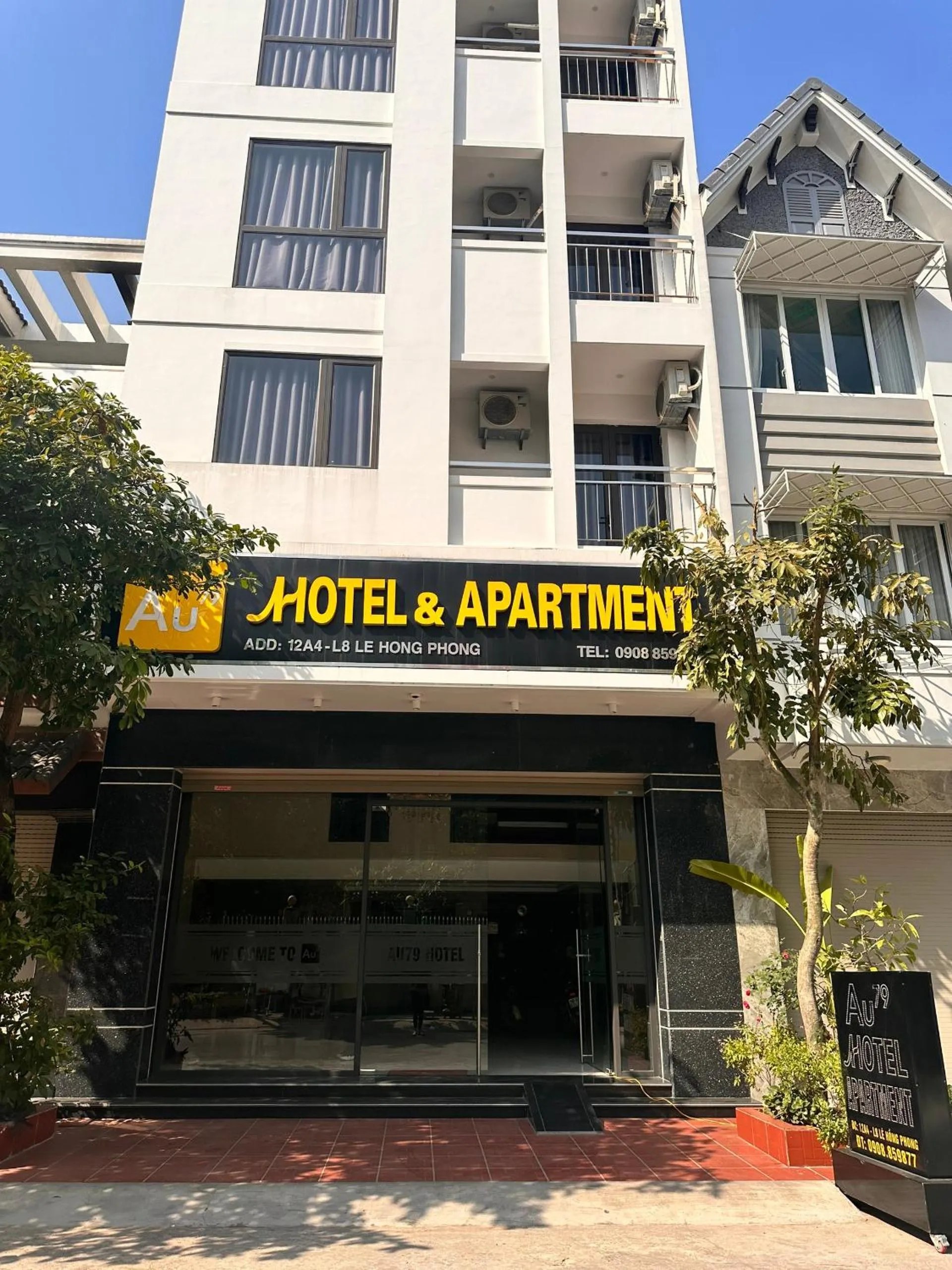 Property building in Au79 Hotel & Apartment