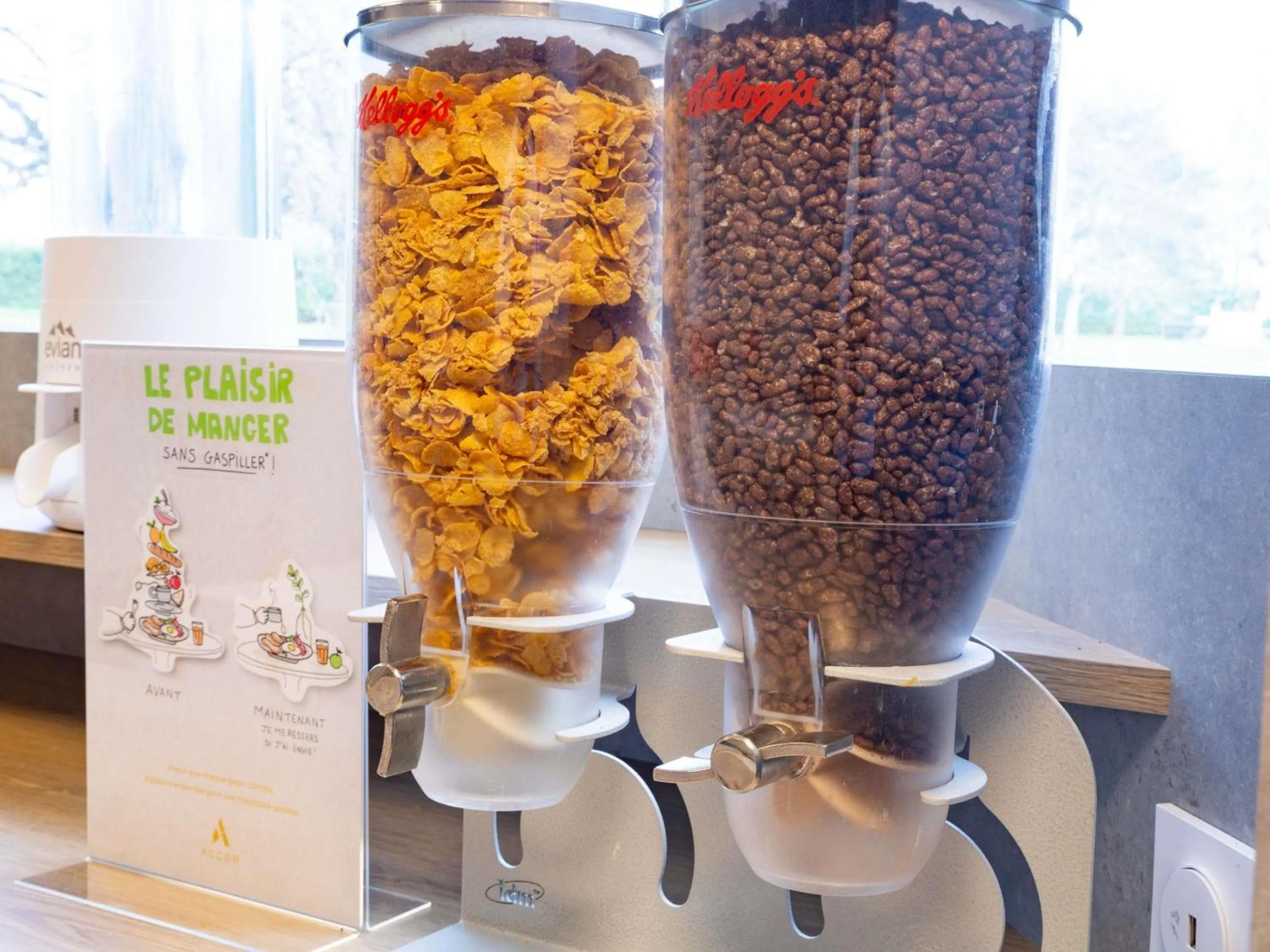 Breakfast in ibis budget Tours Sud