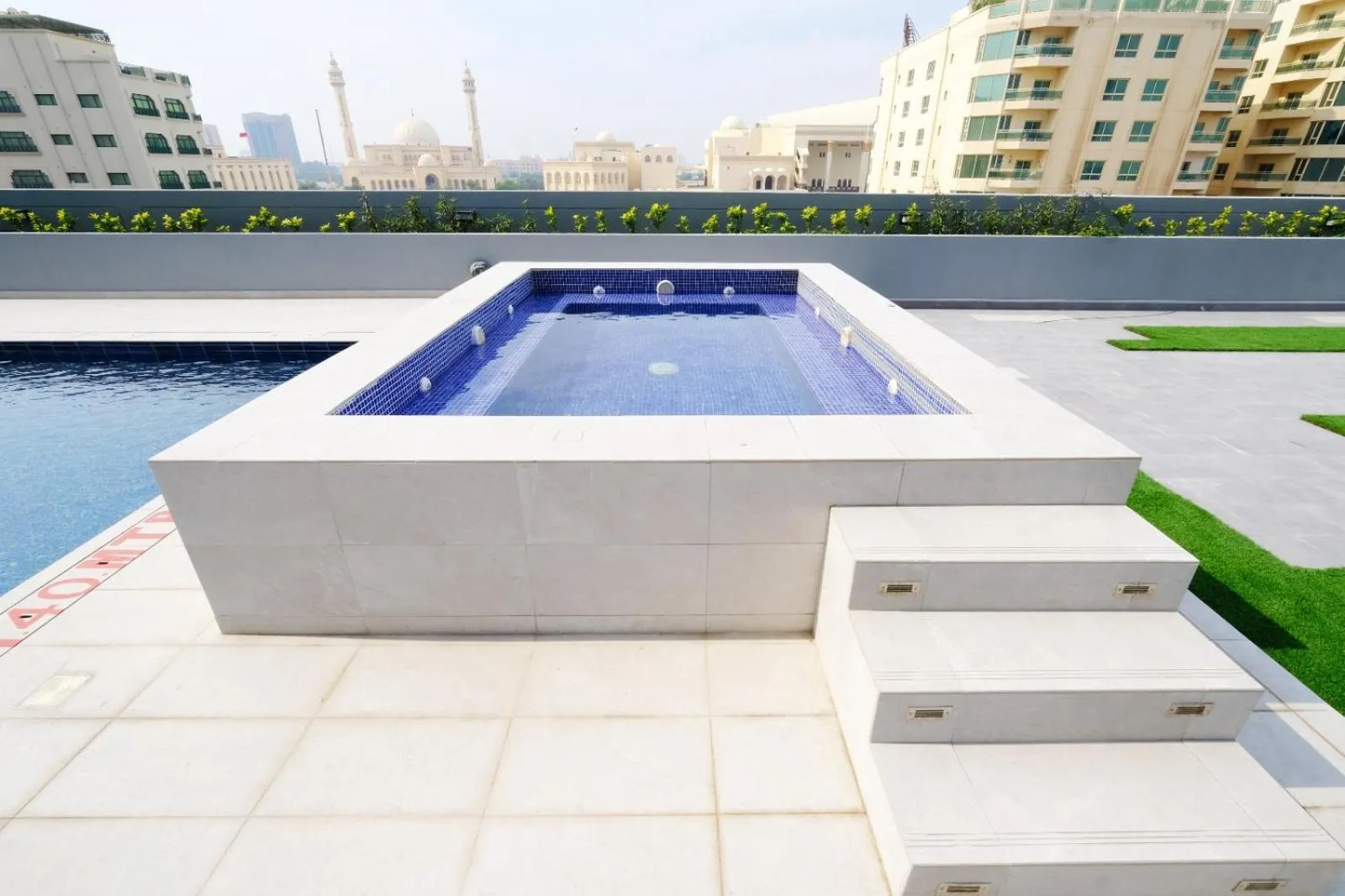 Pool view in Farhan Tower