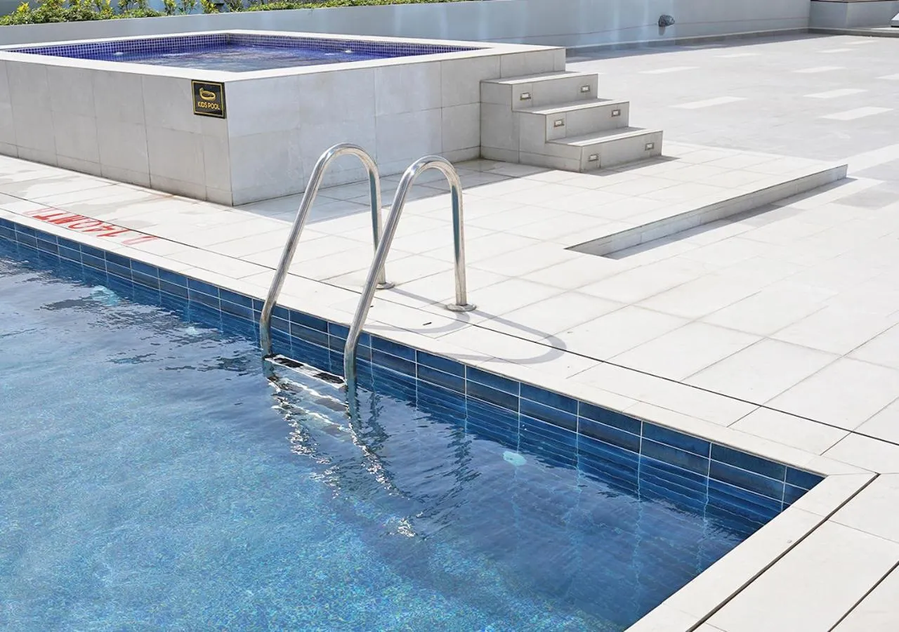 Swimming pool in Farhan Tower
