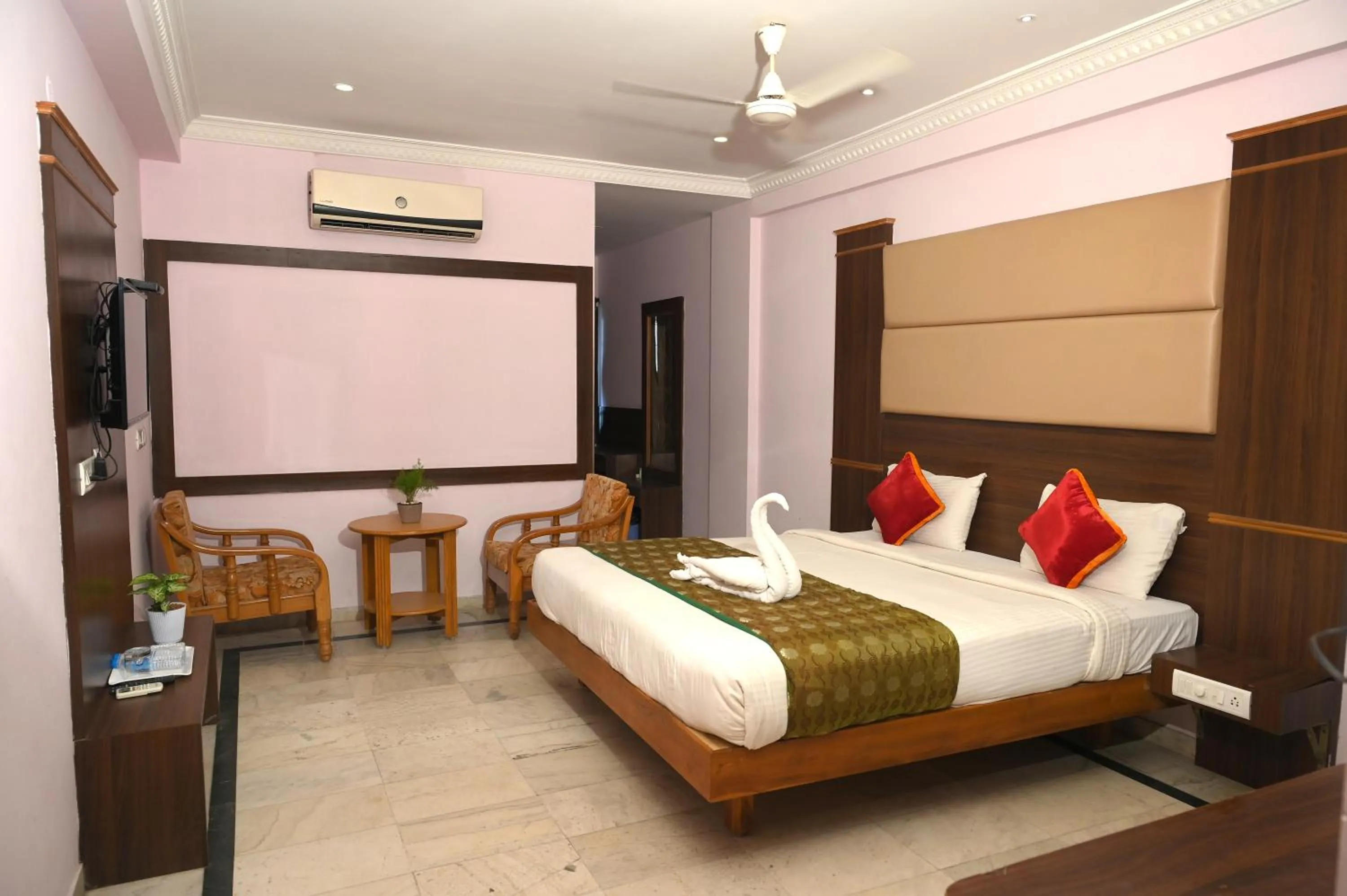 Bed in SET Residency