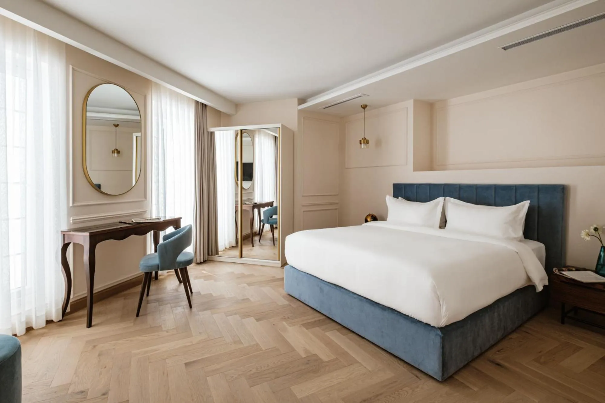 Photo of the whole room, Bed in Palazzo Castagna Boutique Hotel