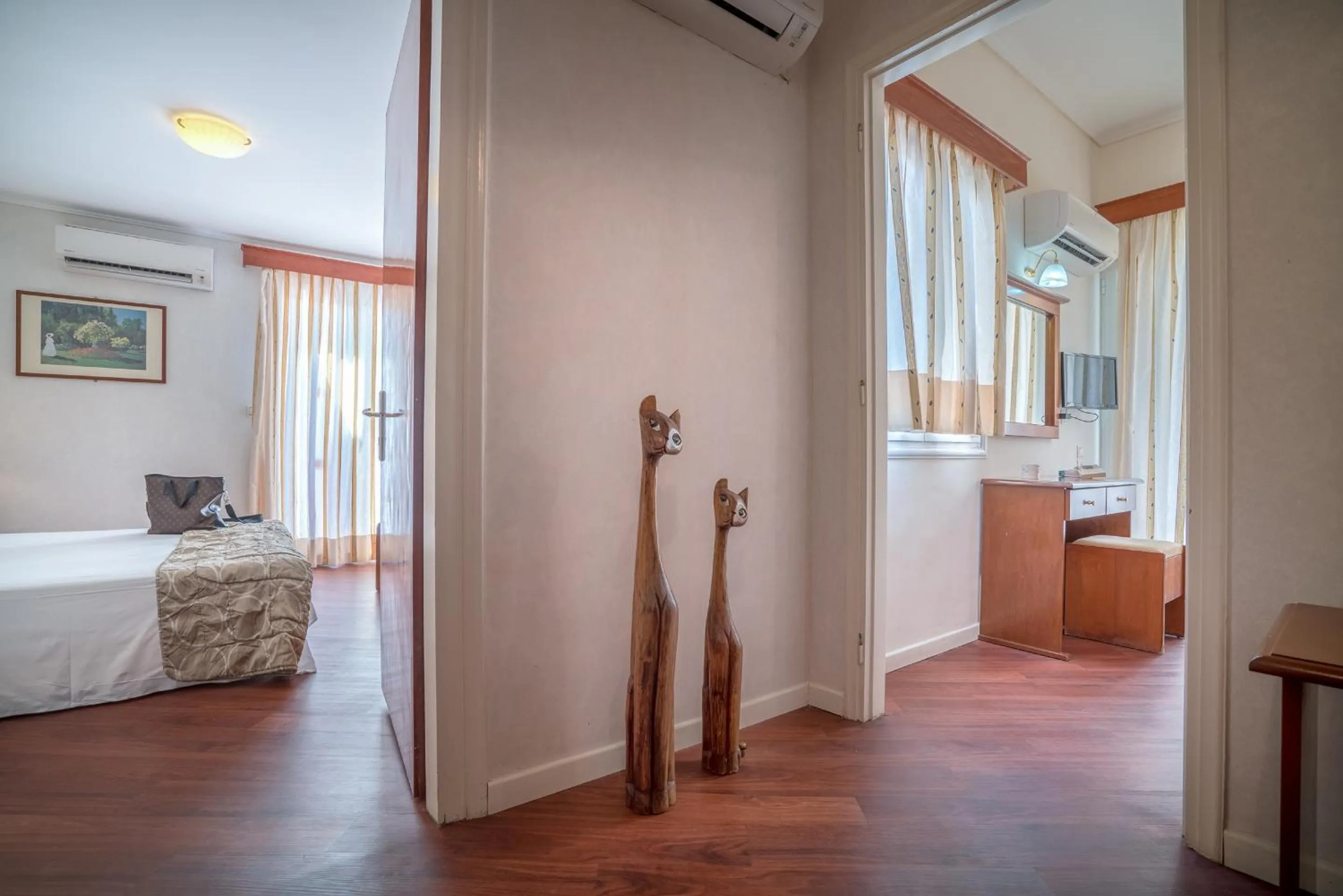 Photo of the whole room, Bed in Diana Hotel