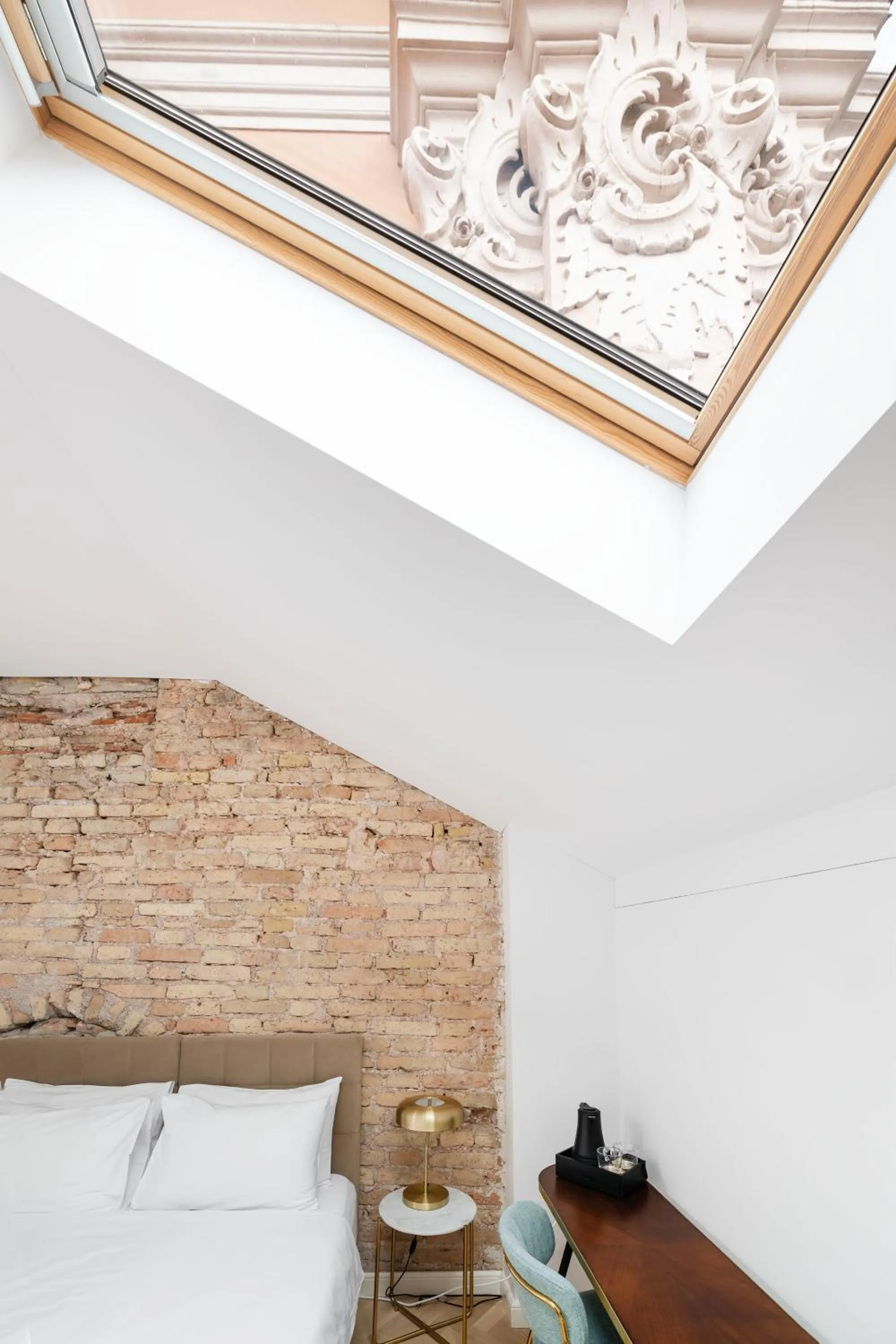 Nearby landmark, Bed in GRAND CROWN