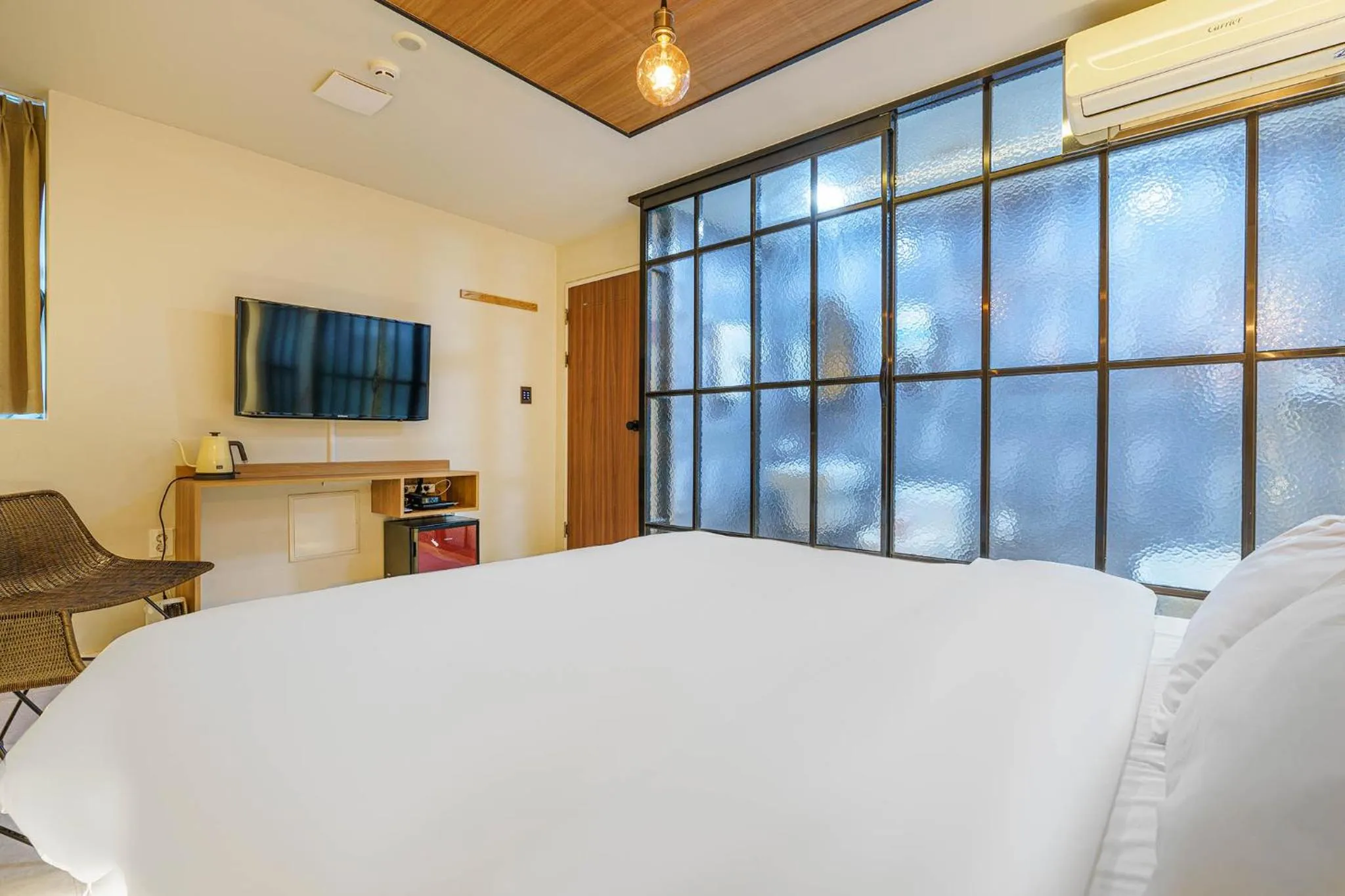 Bedroom, Bed in Hotel Less Seoul