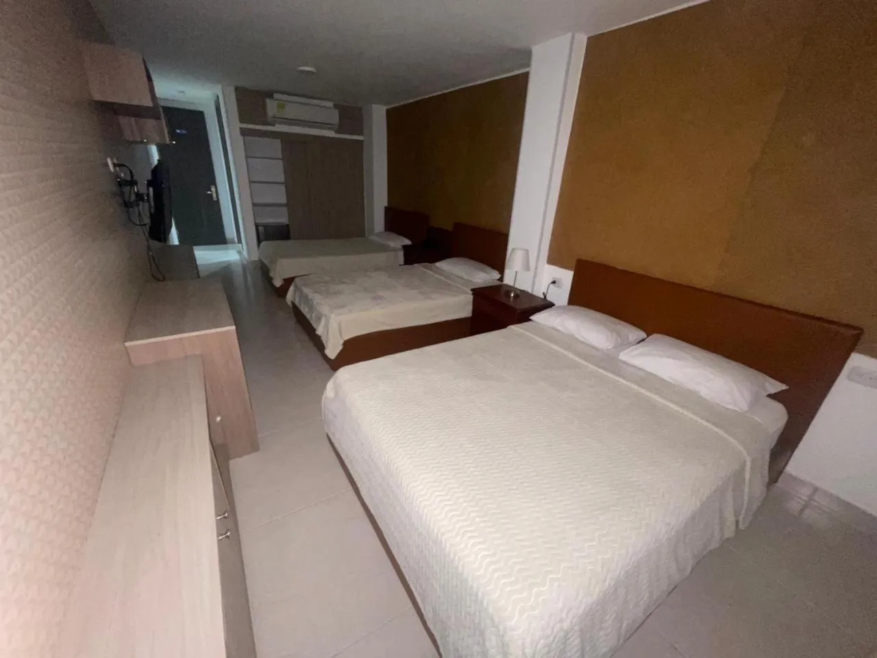 Bed in Hotel Prado 72 INN