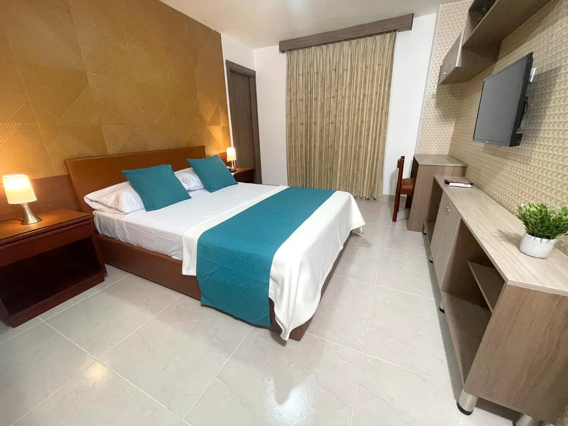 Bed in Hotel Prado 72 INN