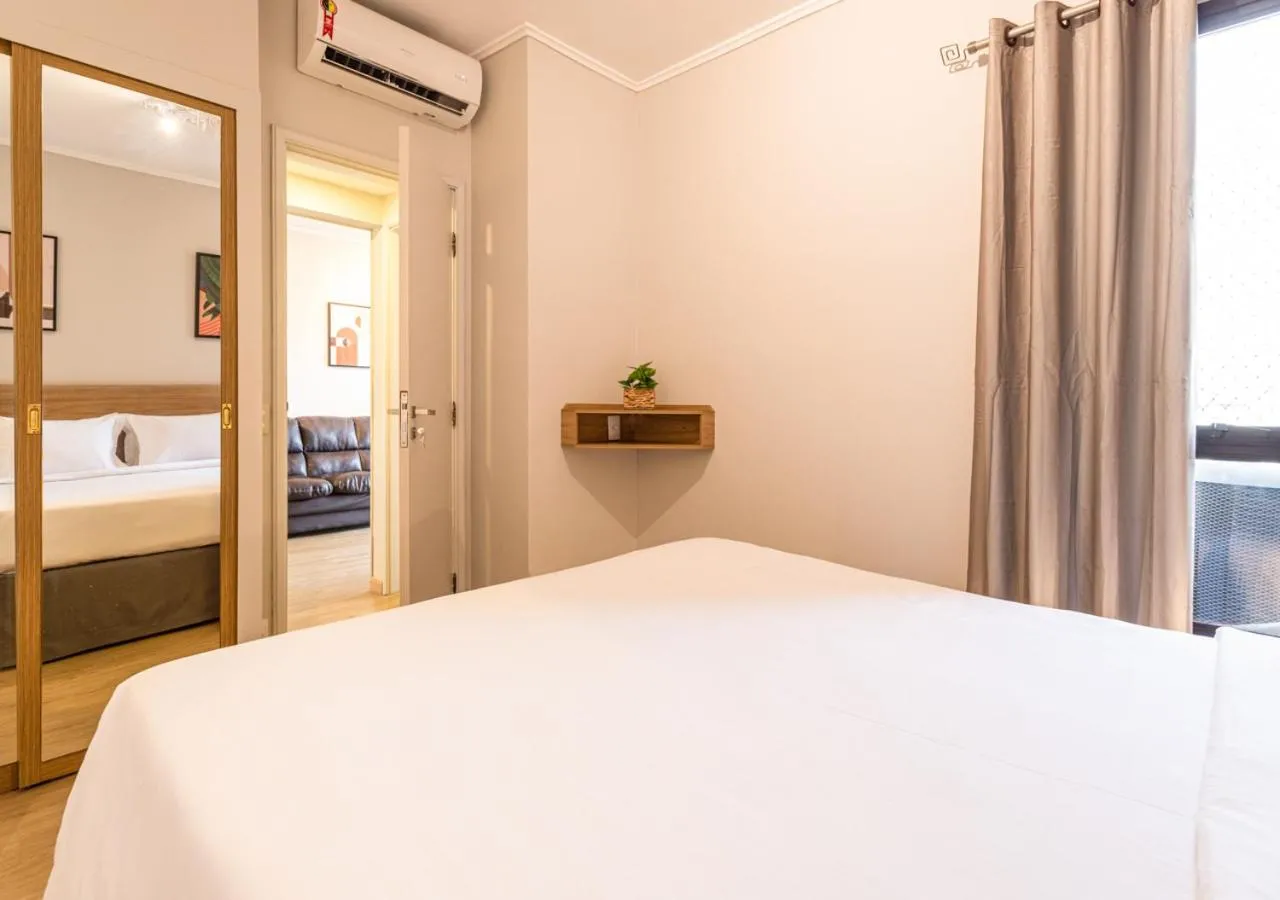 Bed in Consolação by Charlie