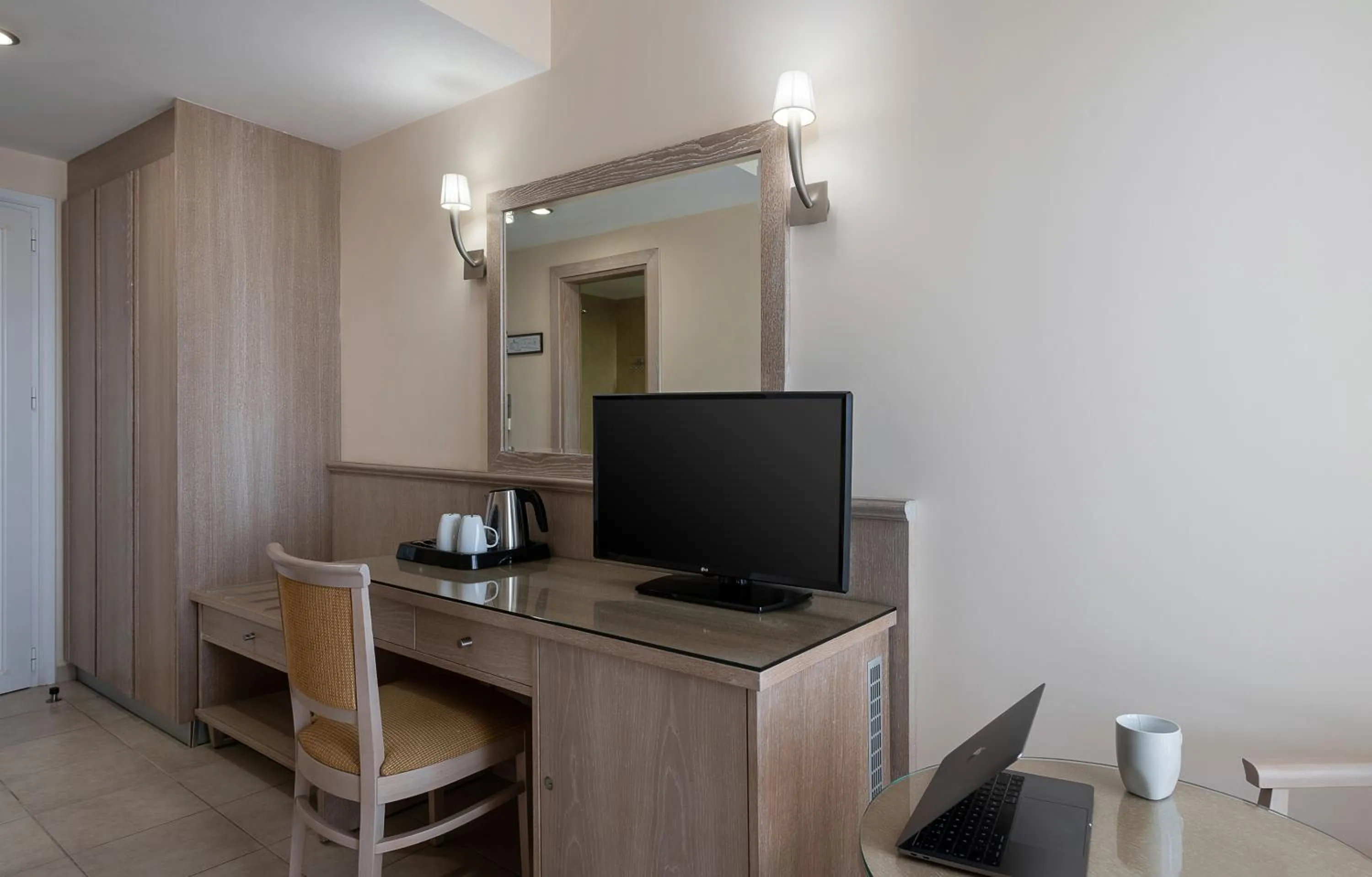 Photo of the whole room in Magda Hotel Club