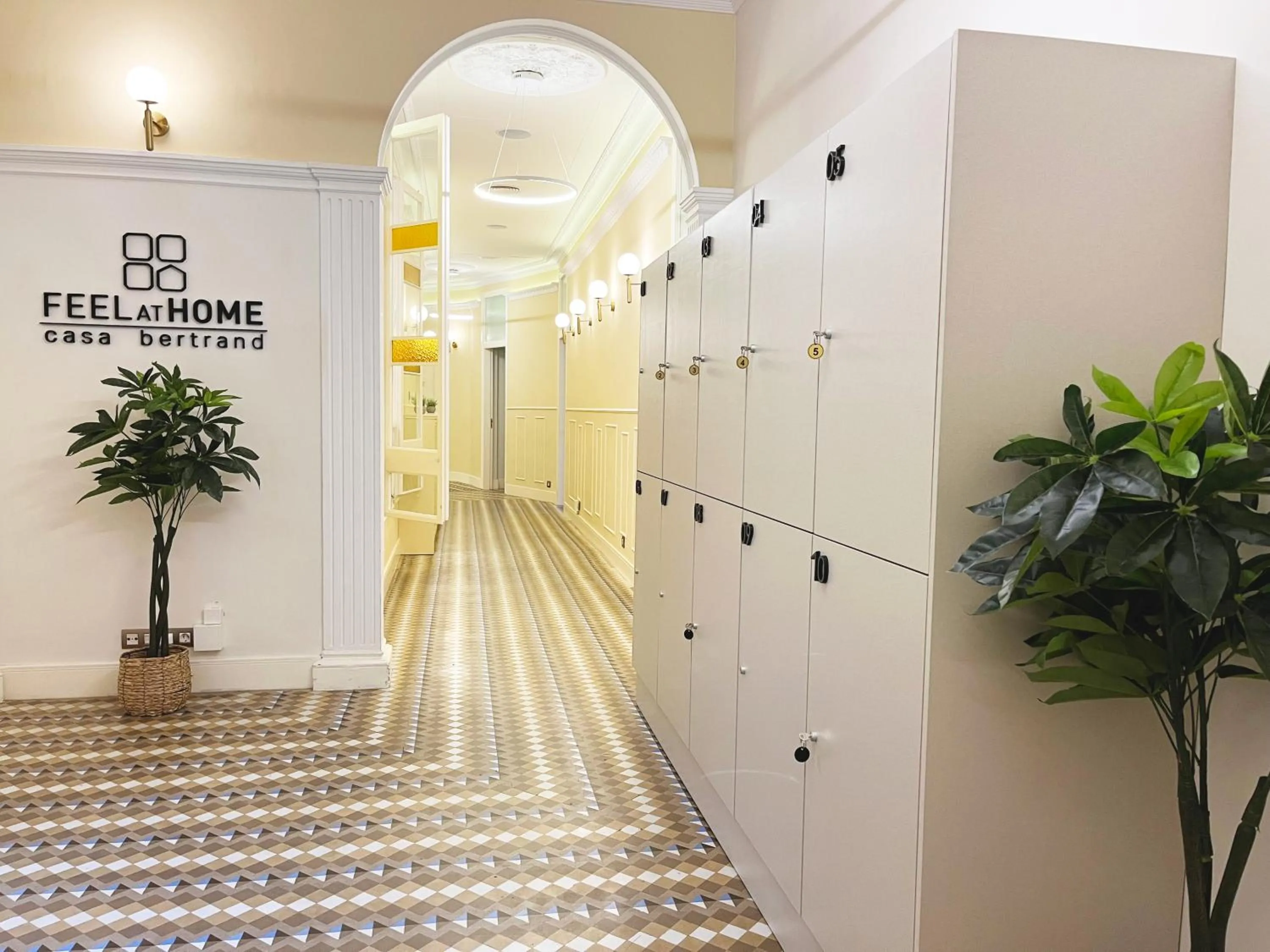 microwave in Feelathome Casa Bertrand