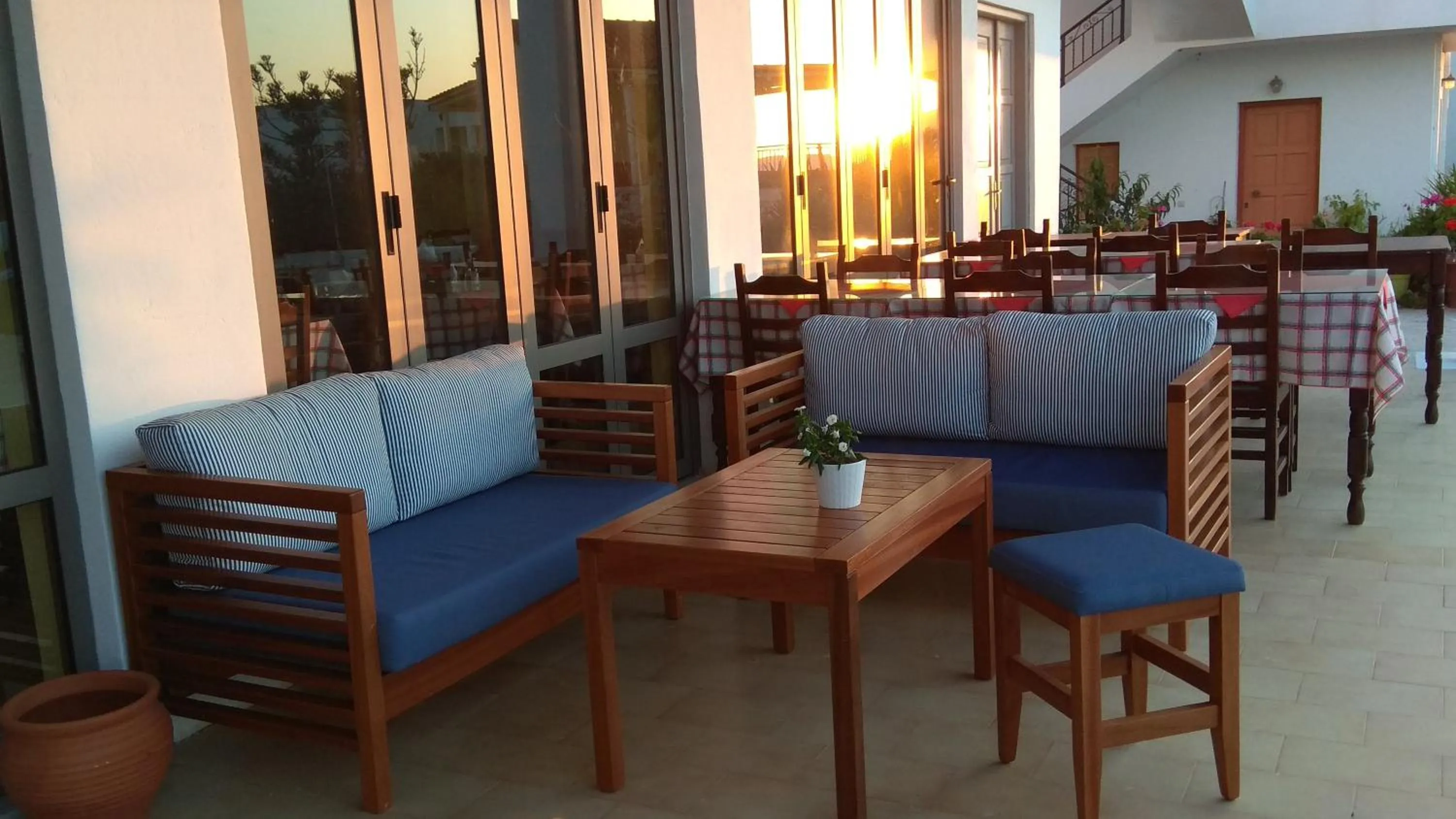 Balcony/Terrace in Neon Hotel