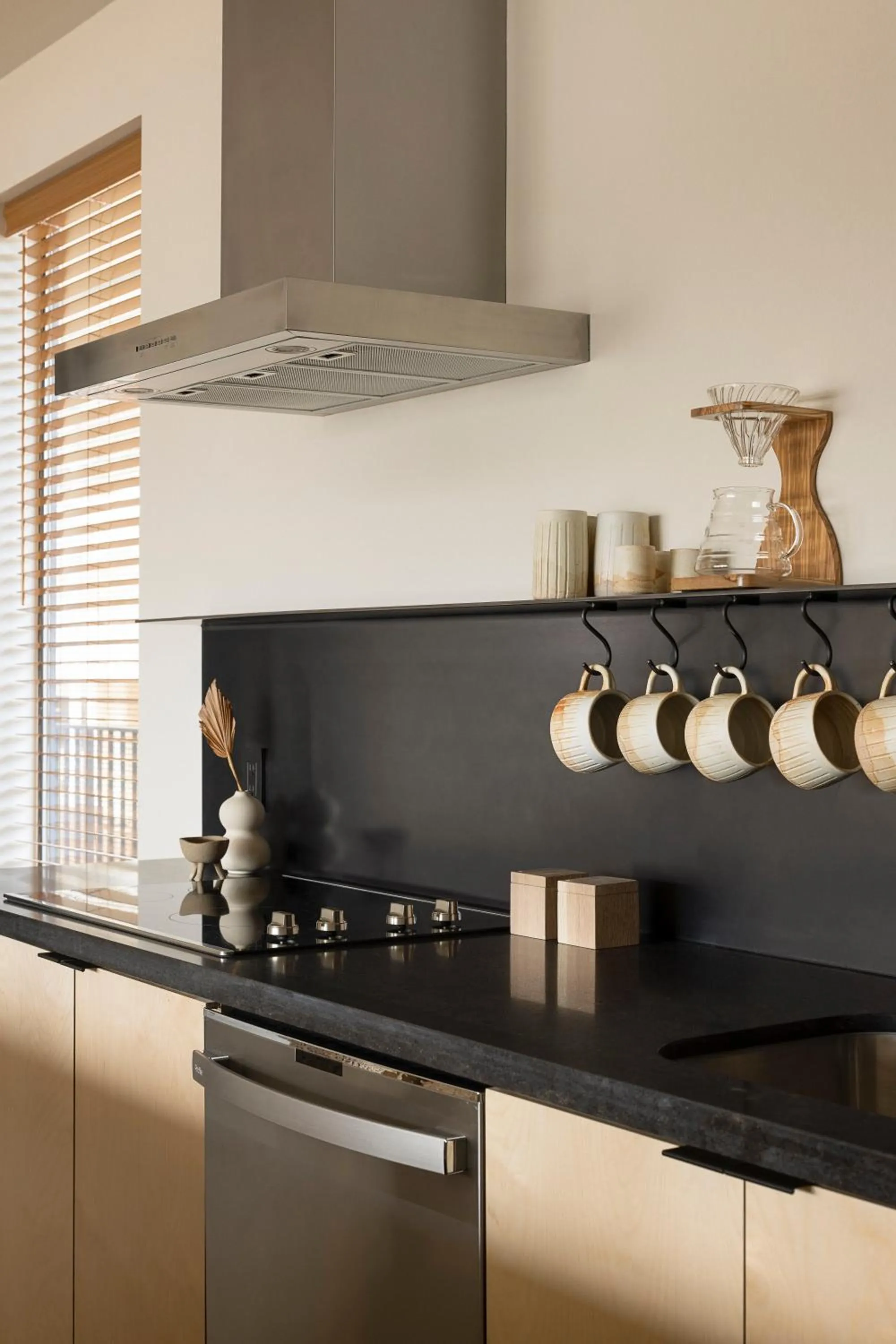 Coffee/tea facilities in Drift Palm Springs, a Member of Design Hotels