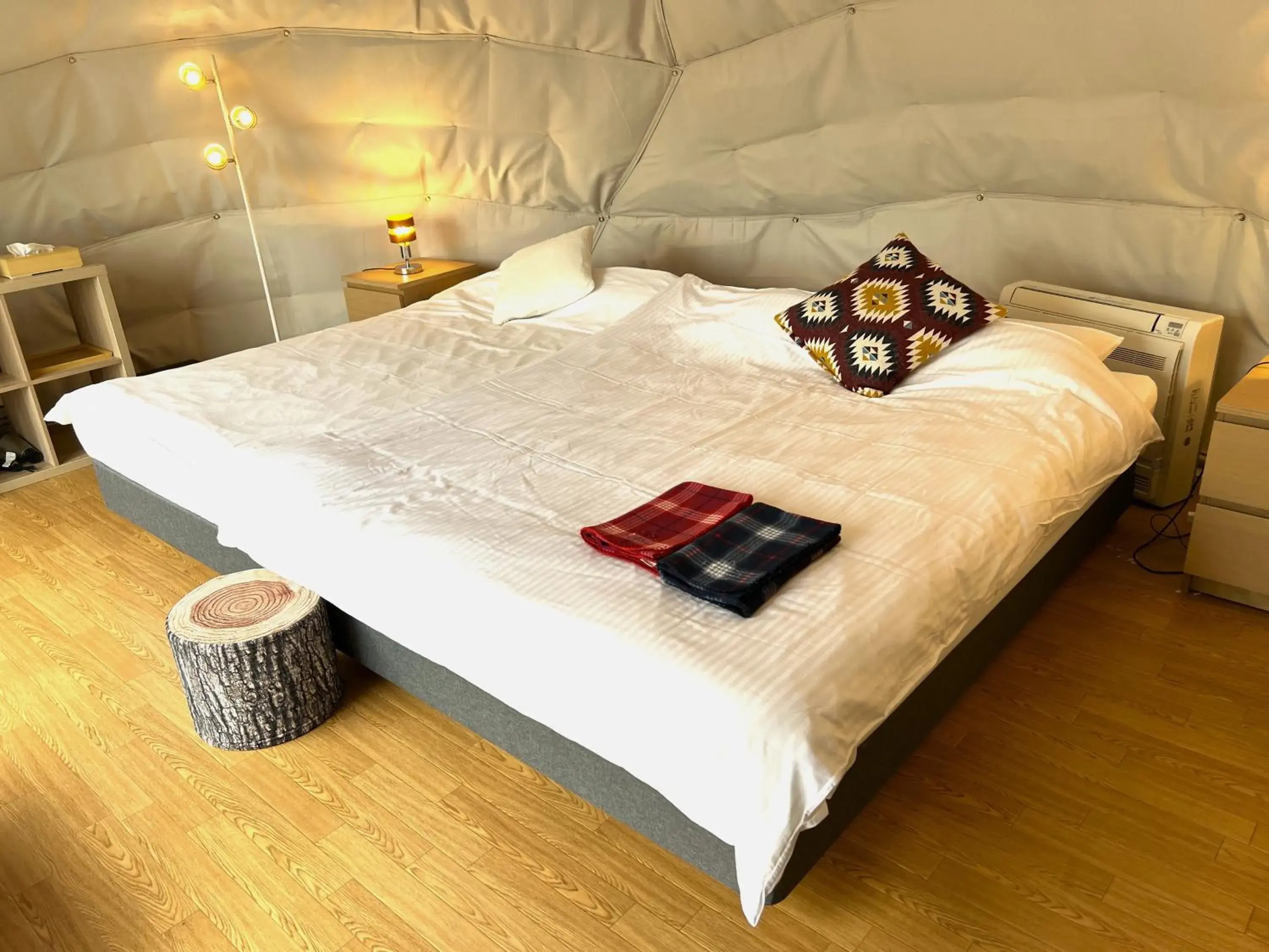 Dome Type Tent Triple in Ufufu Village Dome Type Tent Triple in Ufufu Village