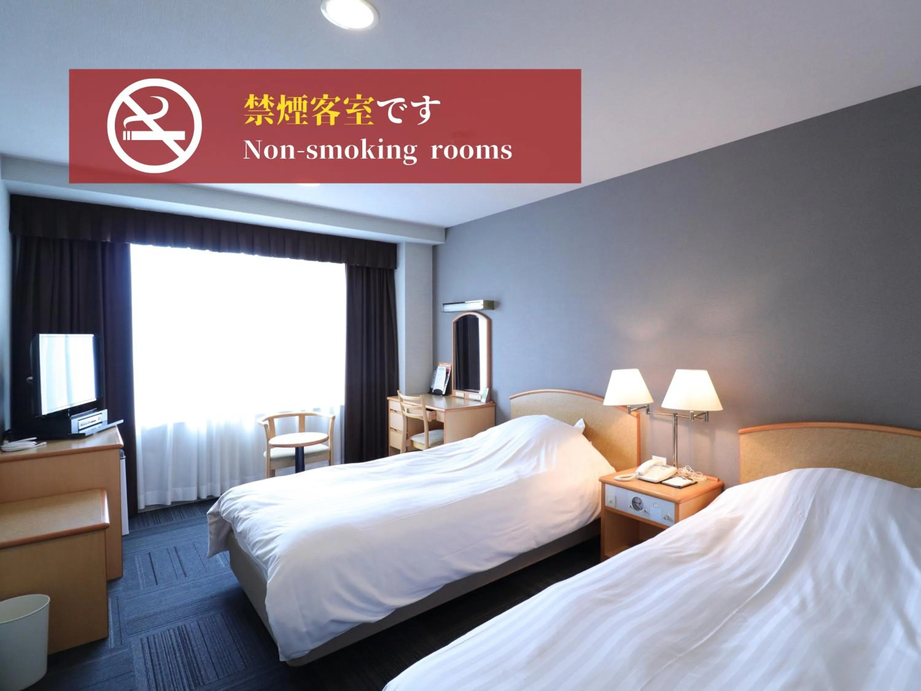 Photo of the whole room, Bed in Silk Hotel Annex