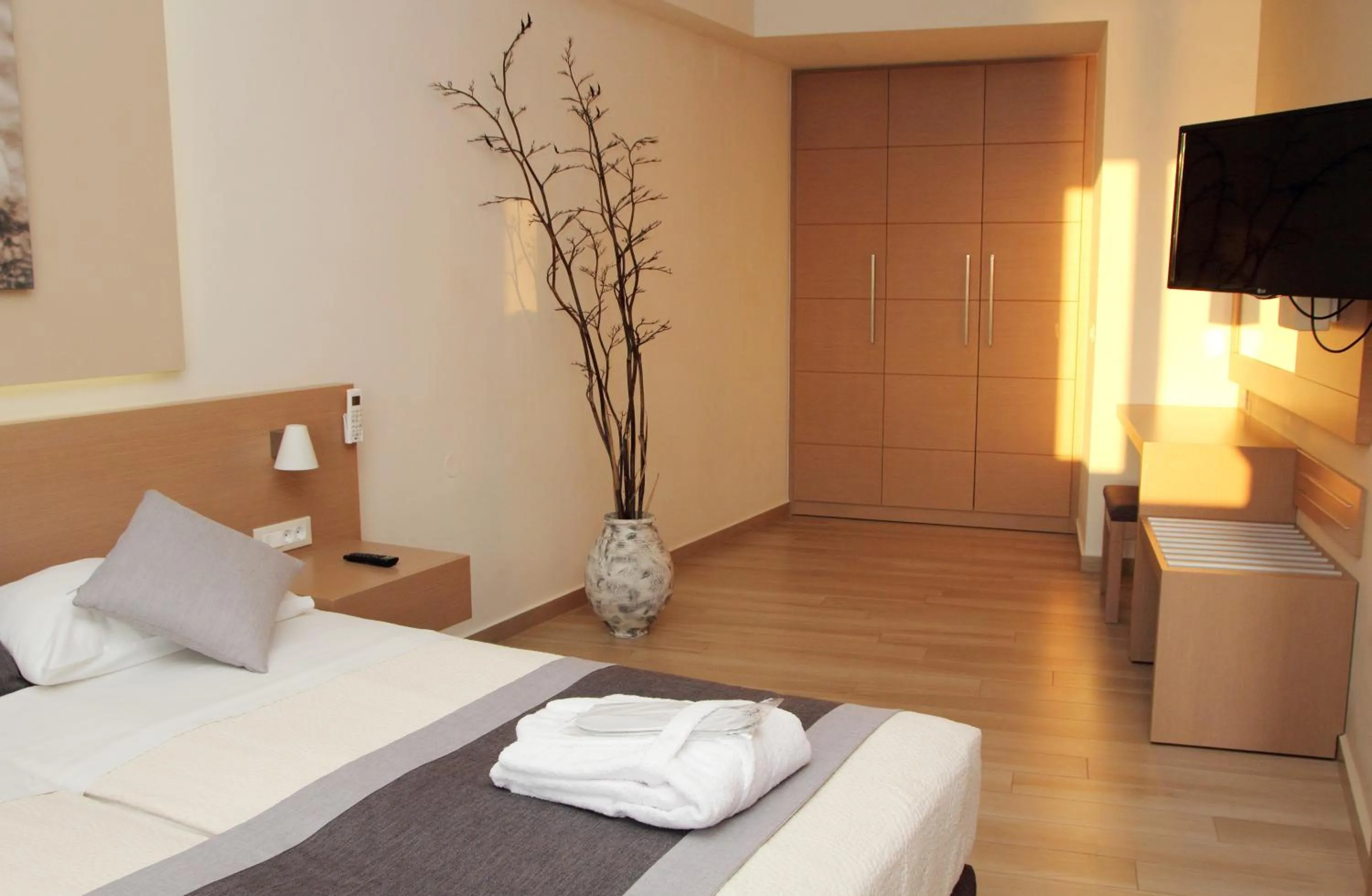 Bedroom, Bed in Renieris Hotel