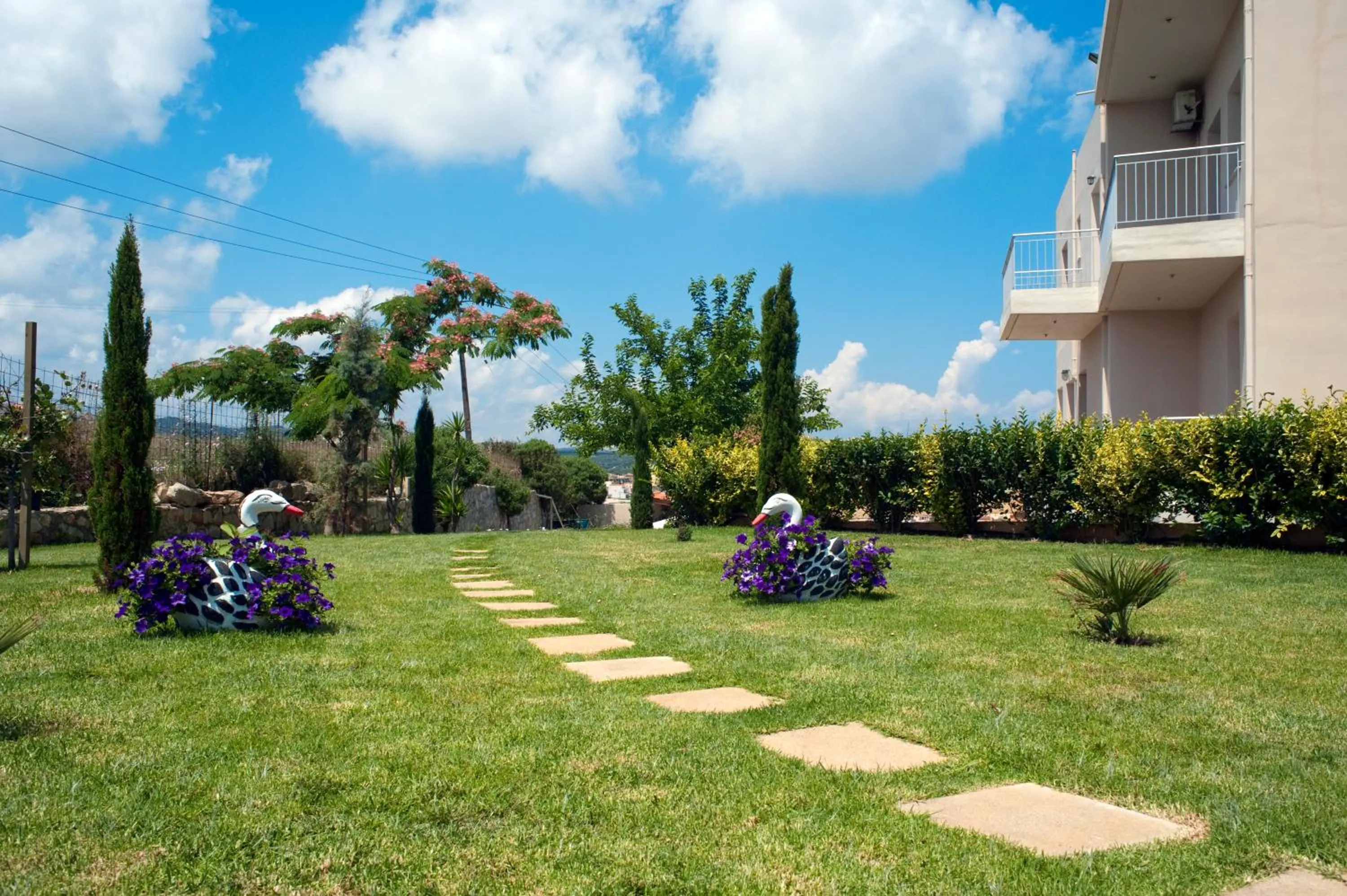 Garden in Renieris Hotel