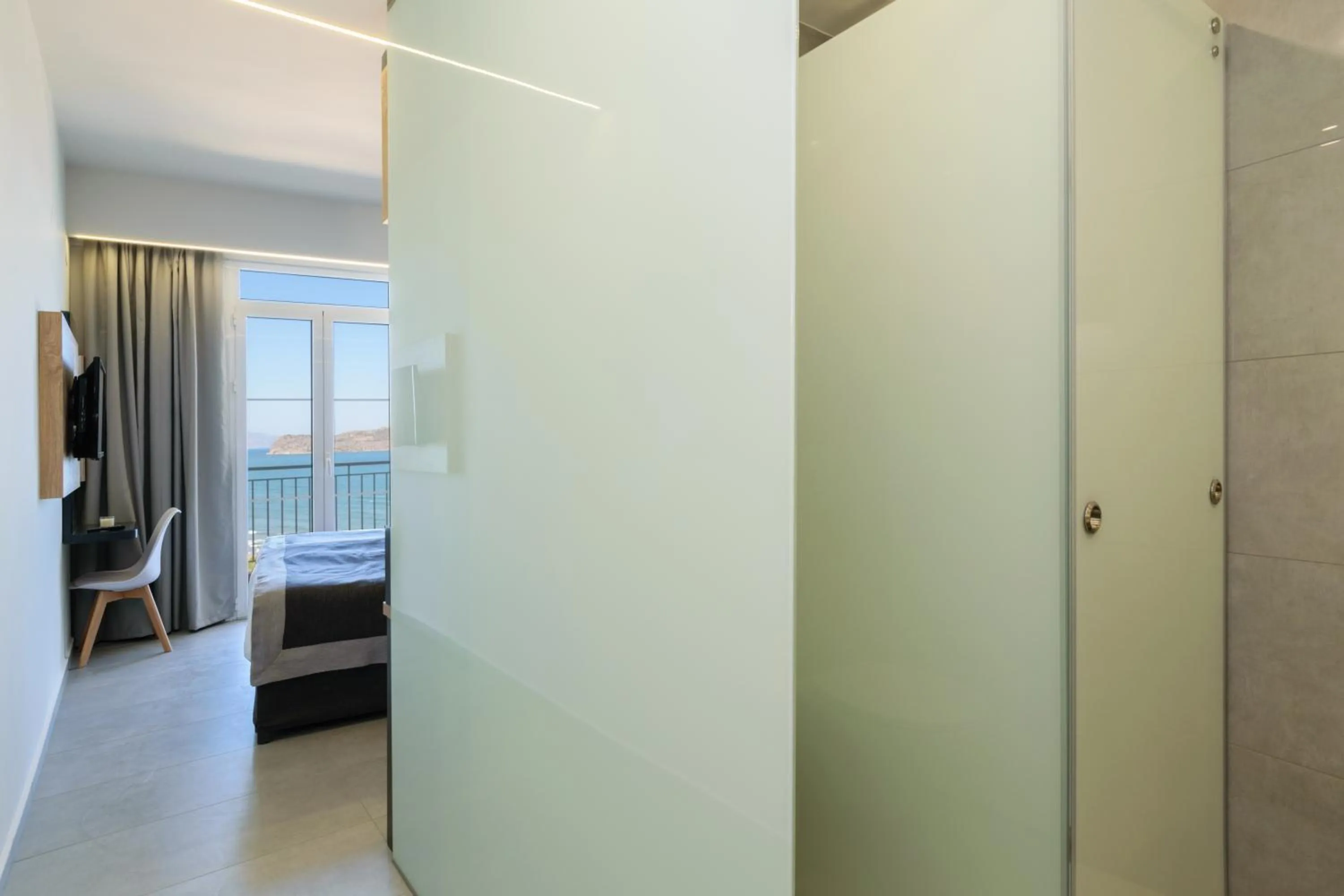 Shower in Renieris Hotel