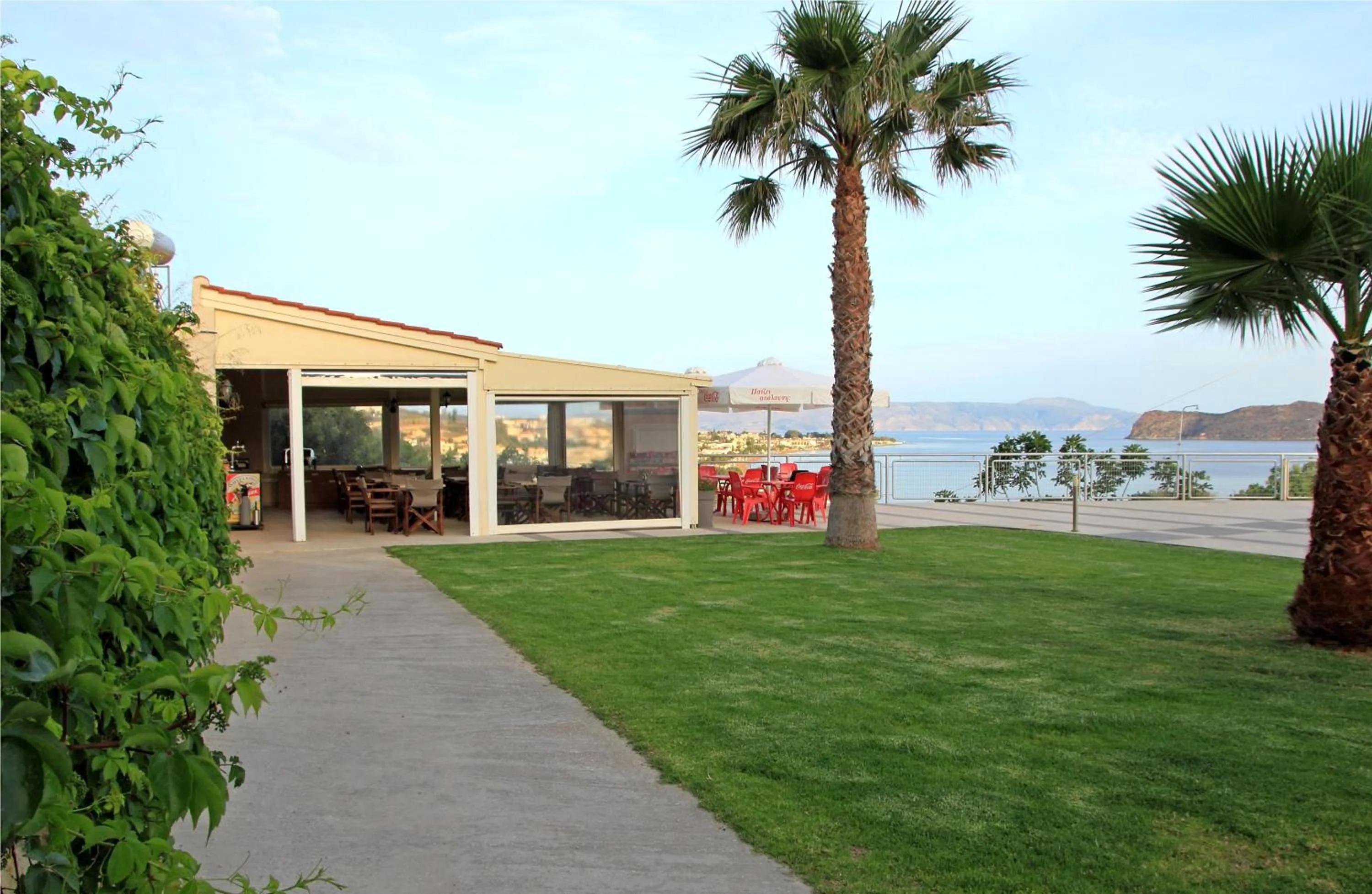 Lounge or bar in Renieris Hotel