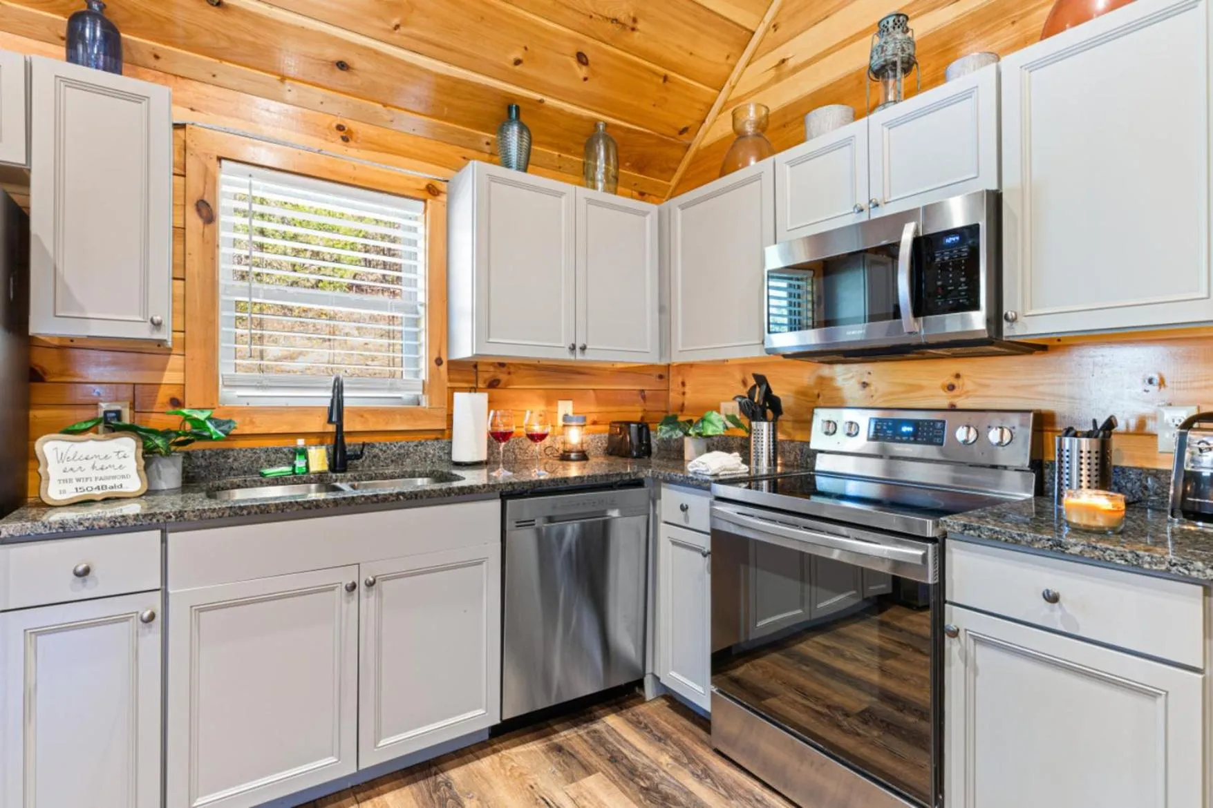 Coffee/tea facilities in Family Oasis By Ghosal Luxury Lodging