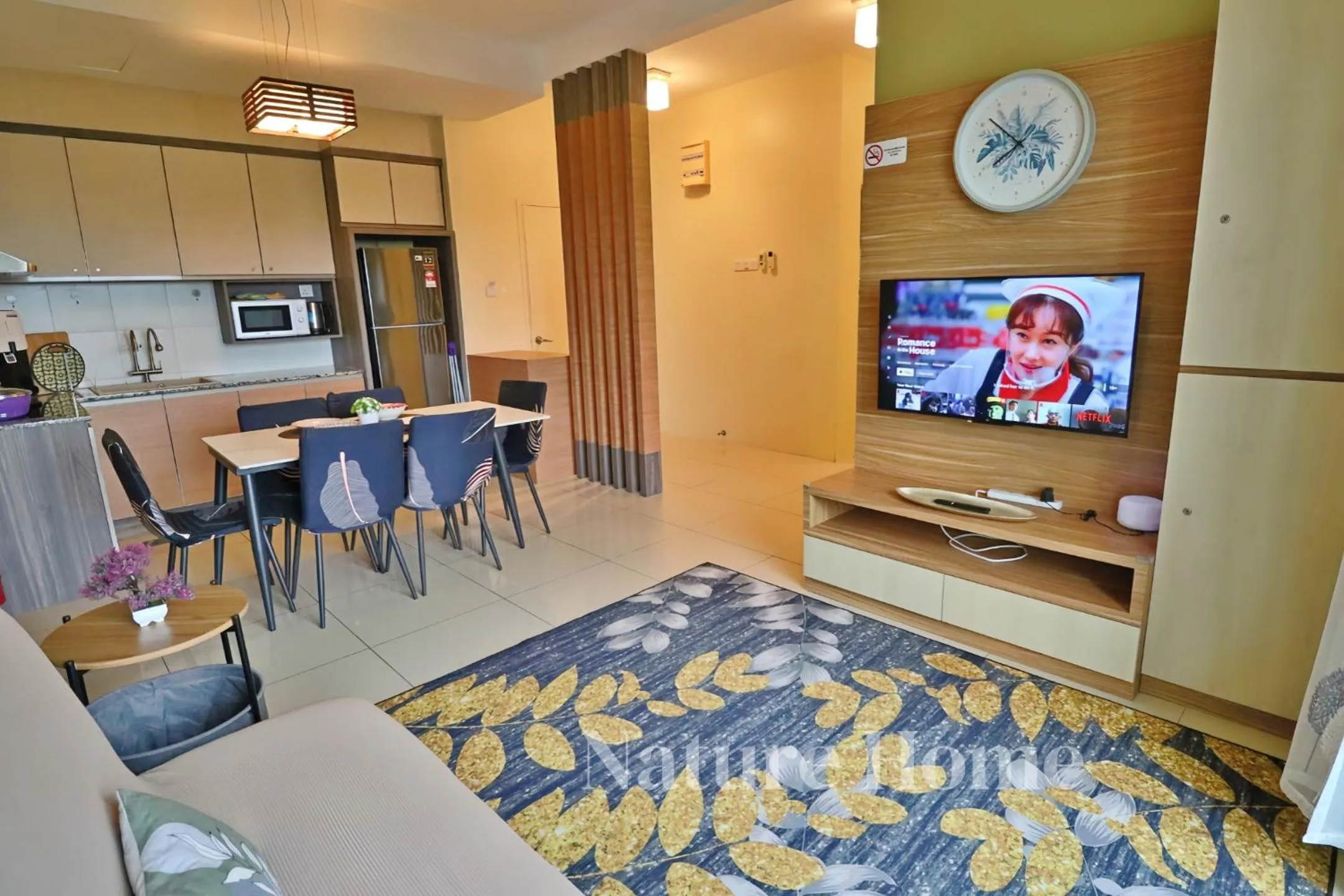 Communal lounge/ TV room in Nature Home - Swiss Garden Resort Residences