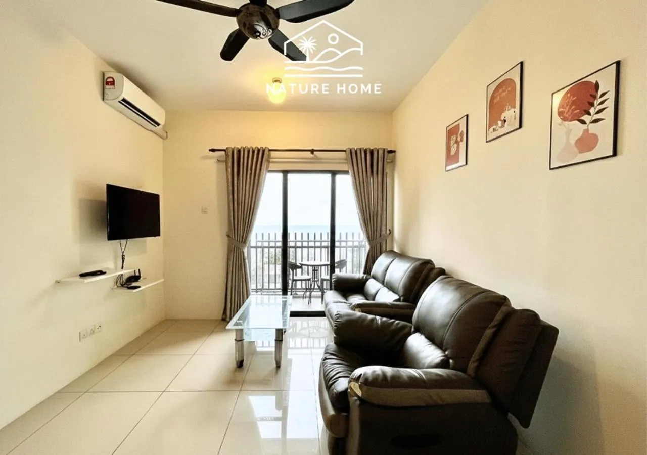 TV and multimedia in Nature Home - Swiss Garden Resort Residences - Weekend Free Breakfast