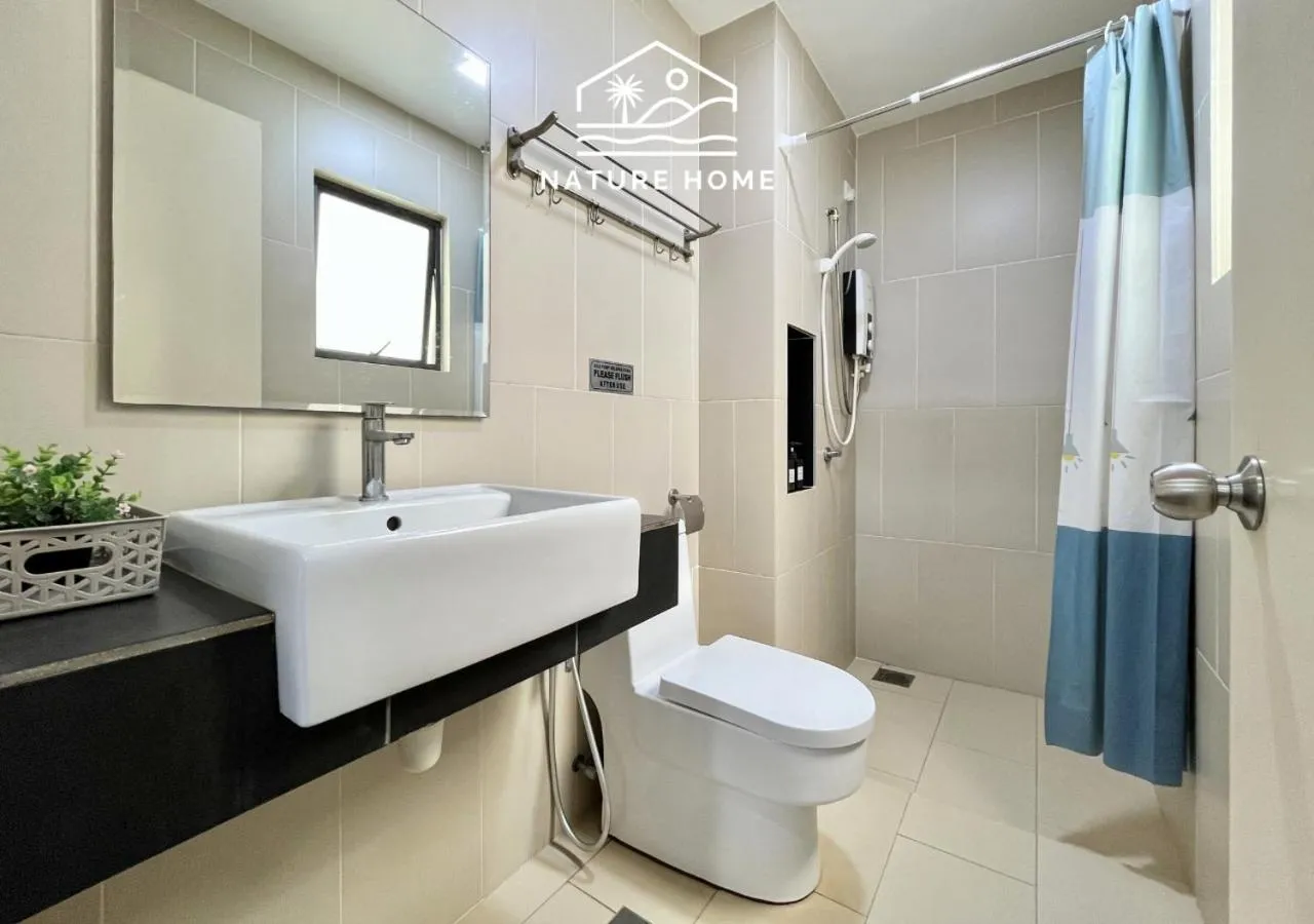 Shower in Nature Home - Swiss Garden Resort Residences