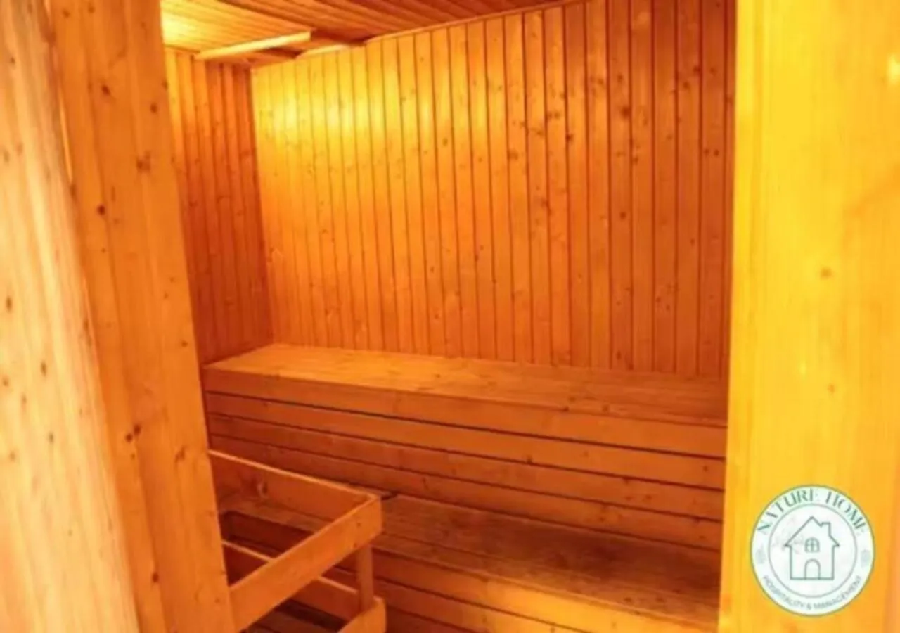Sauna in Nature Home - Swiss Garden Resort Residences