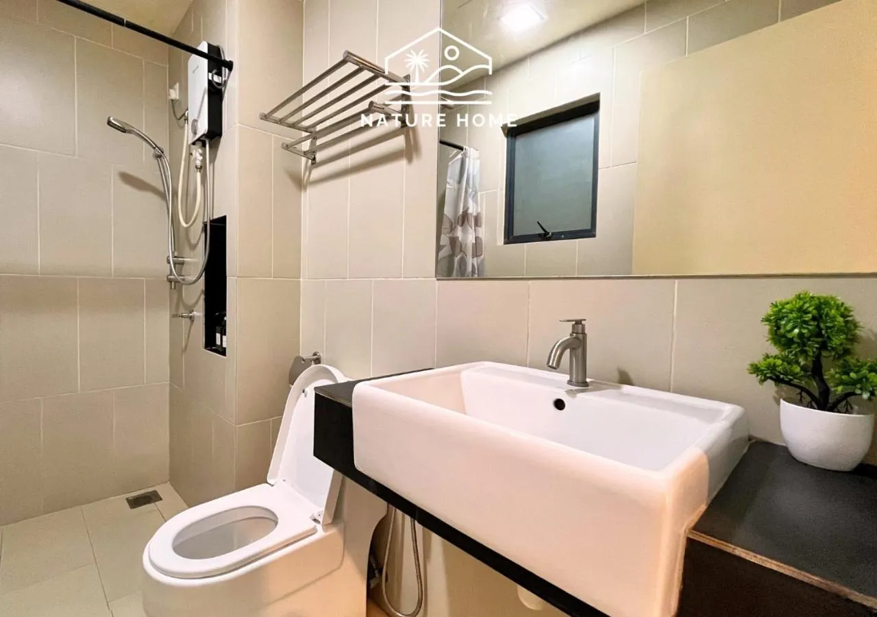 Shower in Nature Home - Swiss Garden Resort Residences - Weekend Free Breakfast