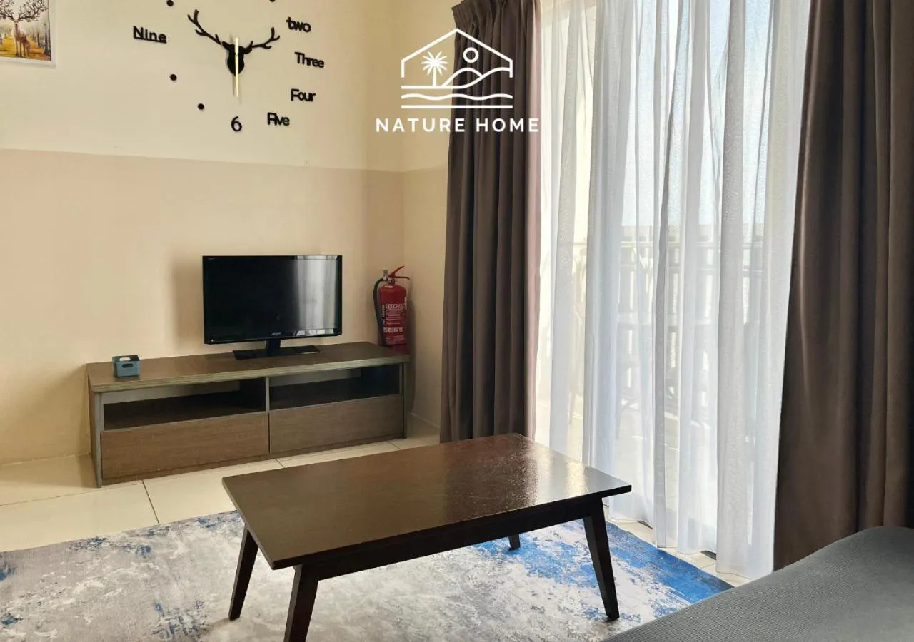 TV and multimedia in Nature Home - Swiss Garden Resort Residences - Weekend Free Breakfast