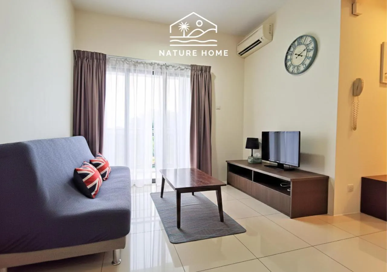 TV and multimedia in Nature Home - Swiss Garden Resort Residences - Weekend Free Breakfast