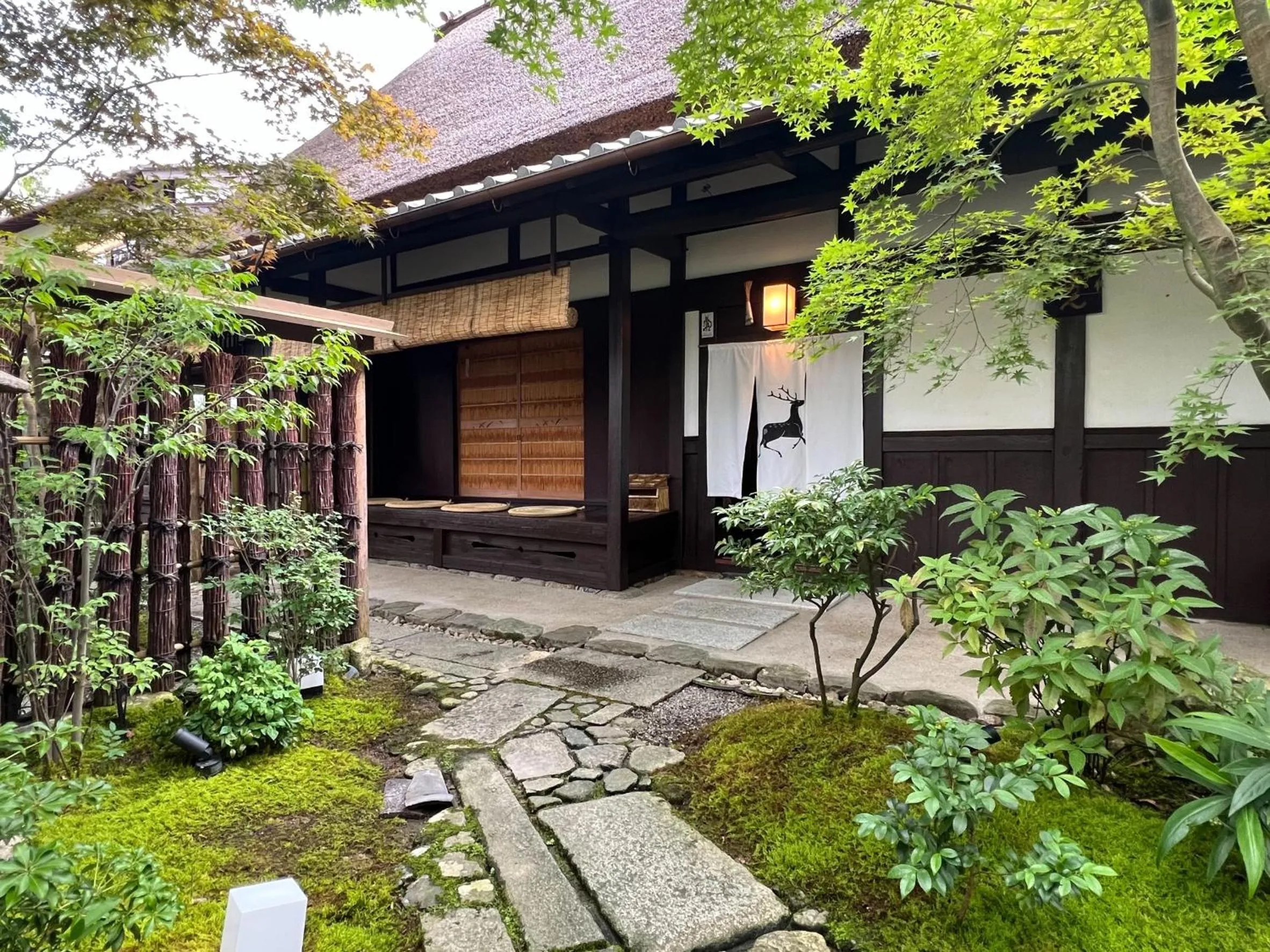 Property building in Hachikan