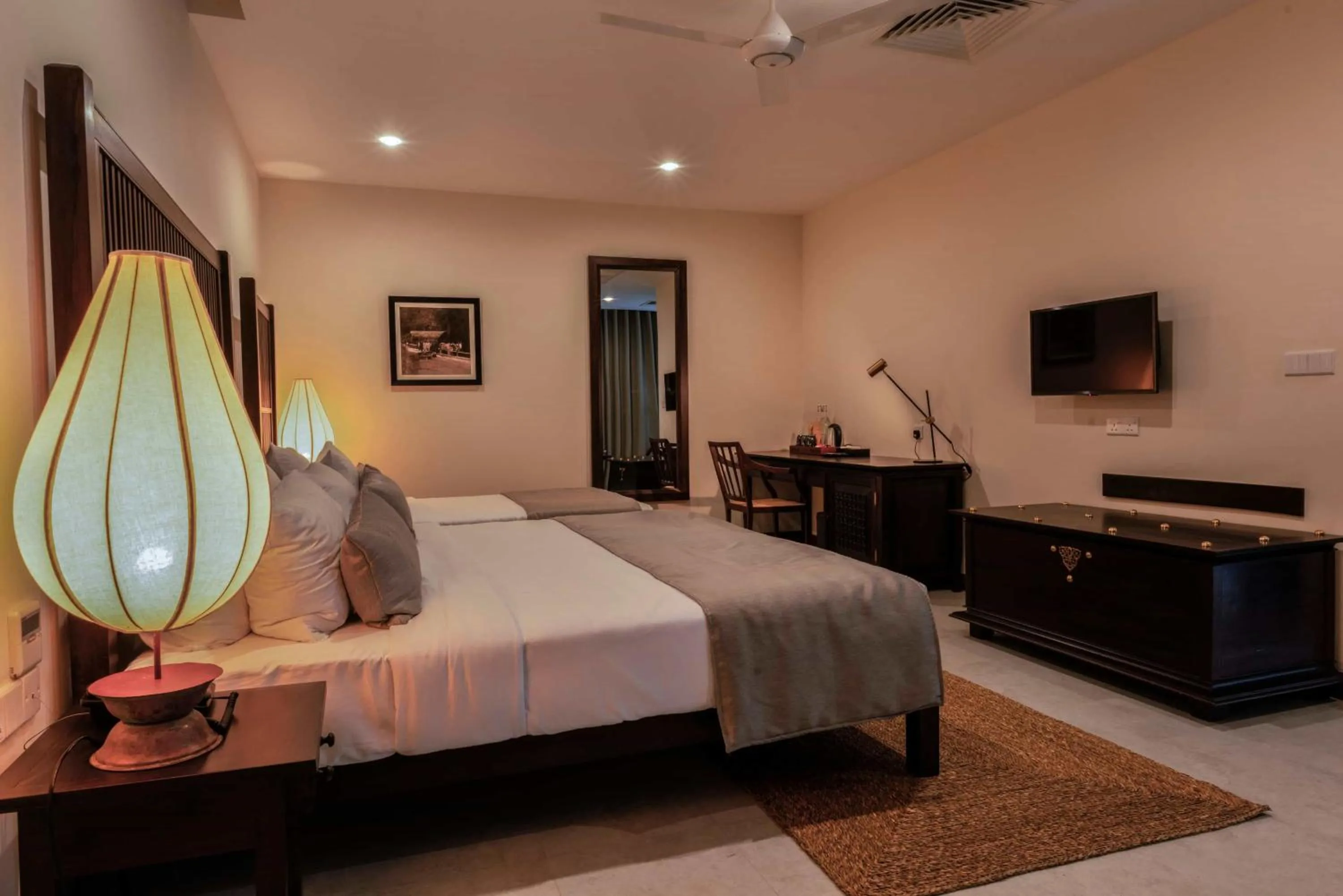 Luxury Triple Room in Rivora Heights