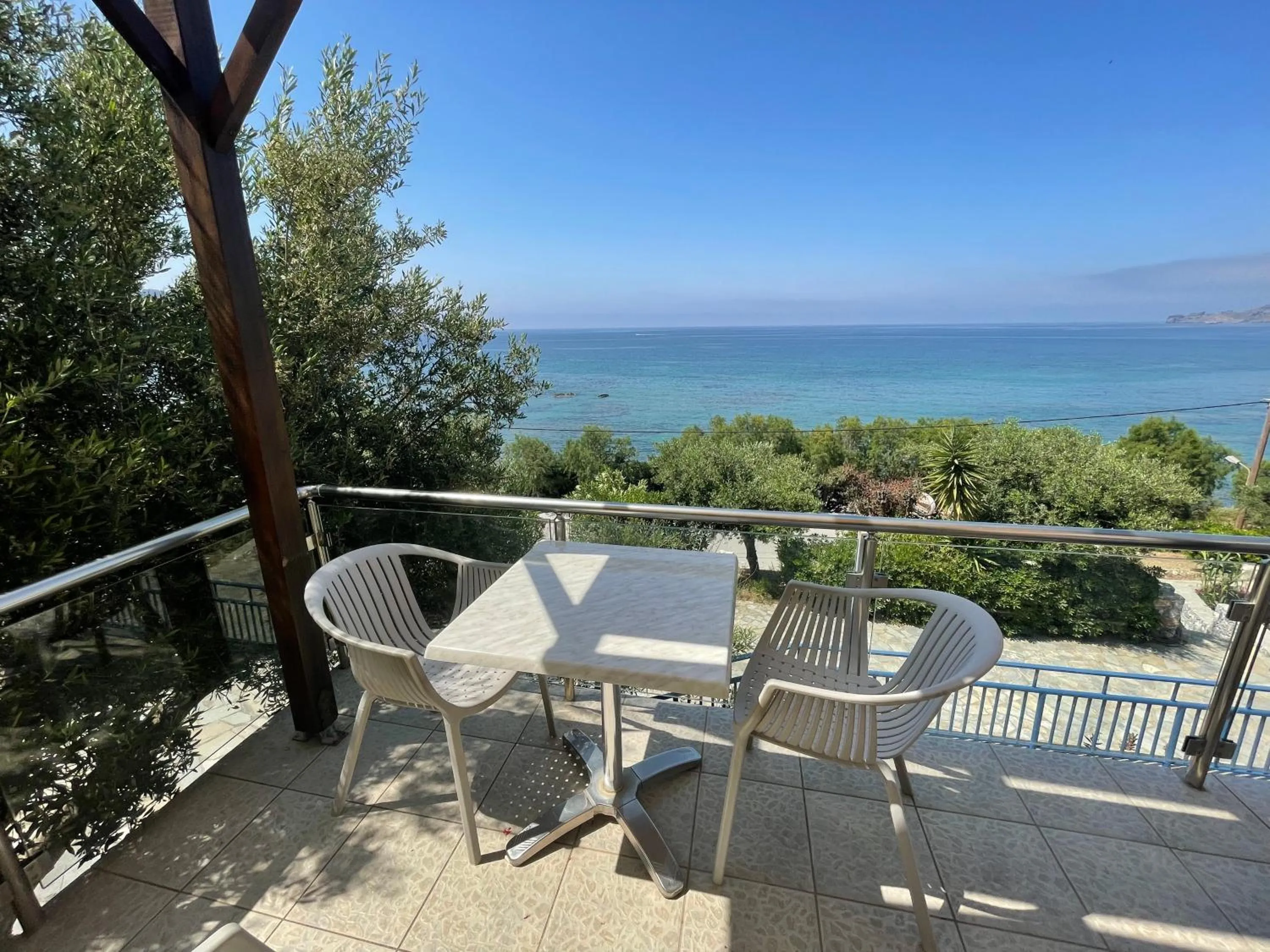 Balcony/Terrace in Horizon Beach Hotel