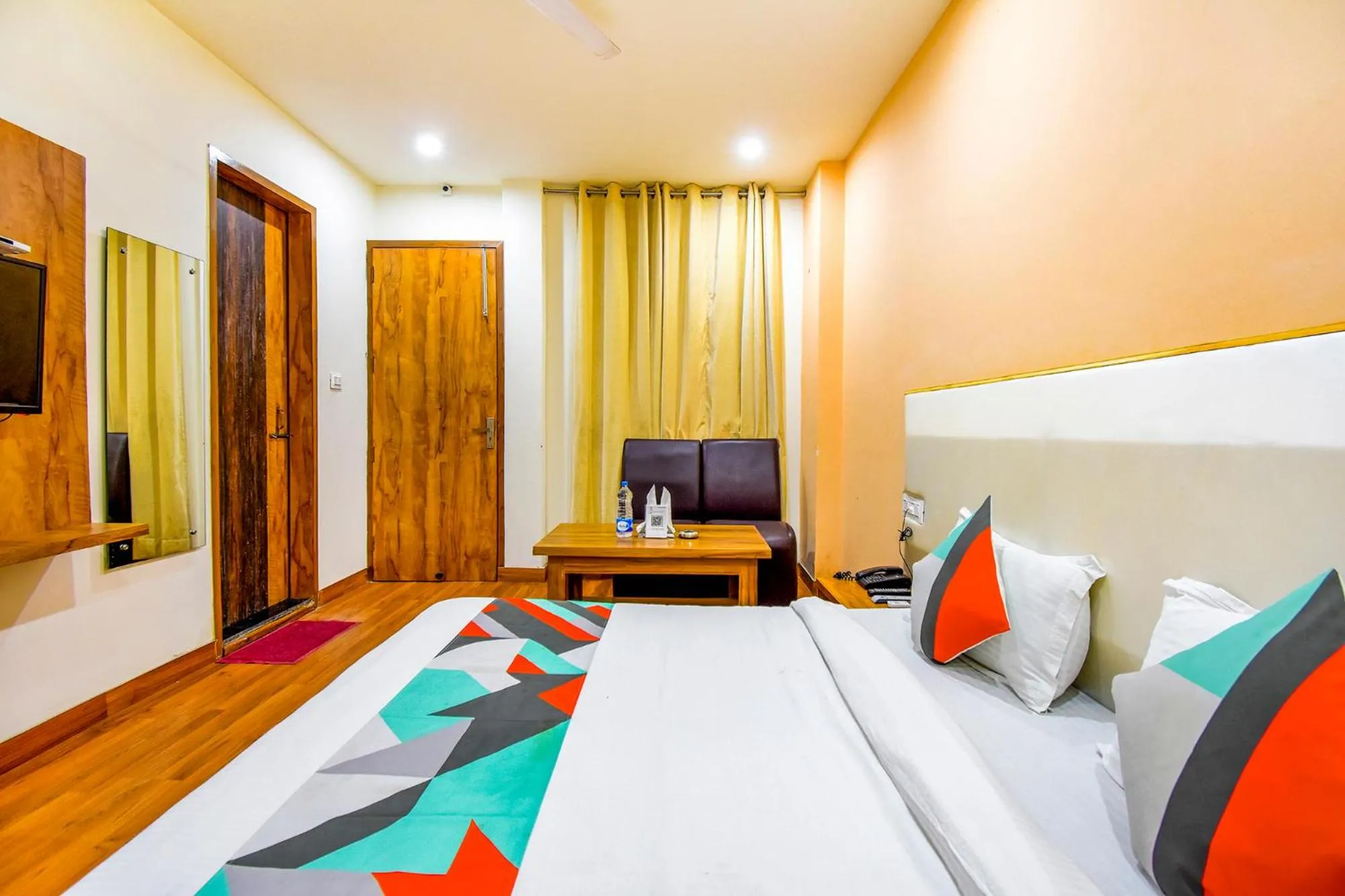 Bed in FabExpress Black Diamond