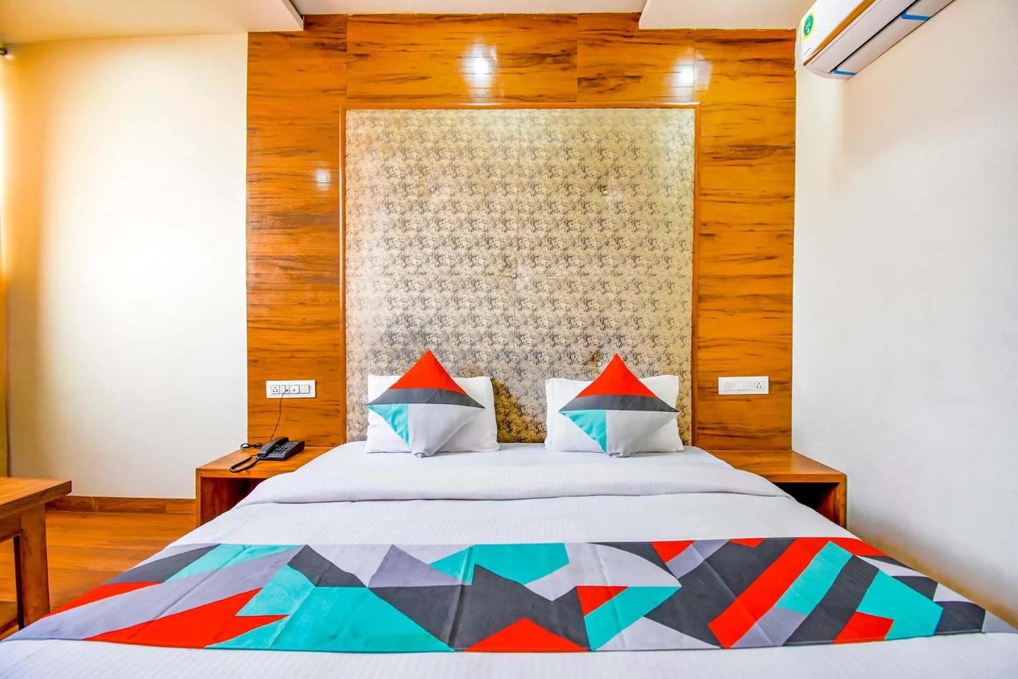 Bed in FabExpress Black Diamond