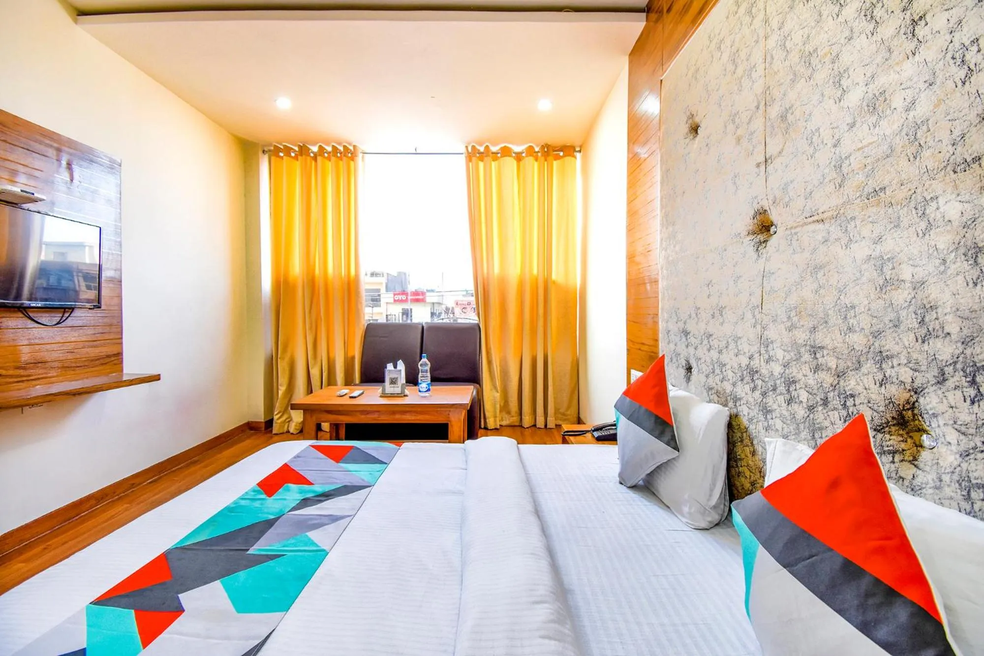 Bed in FabExpress Black Diamond