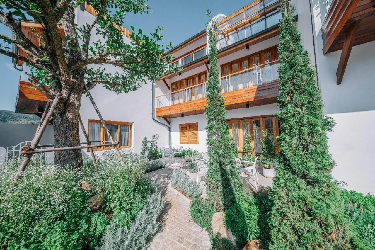 108 Villa @ PongYang