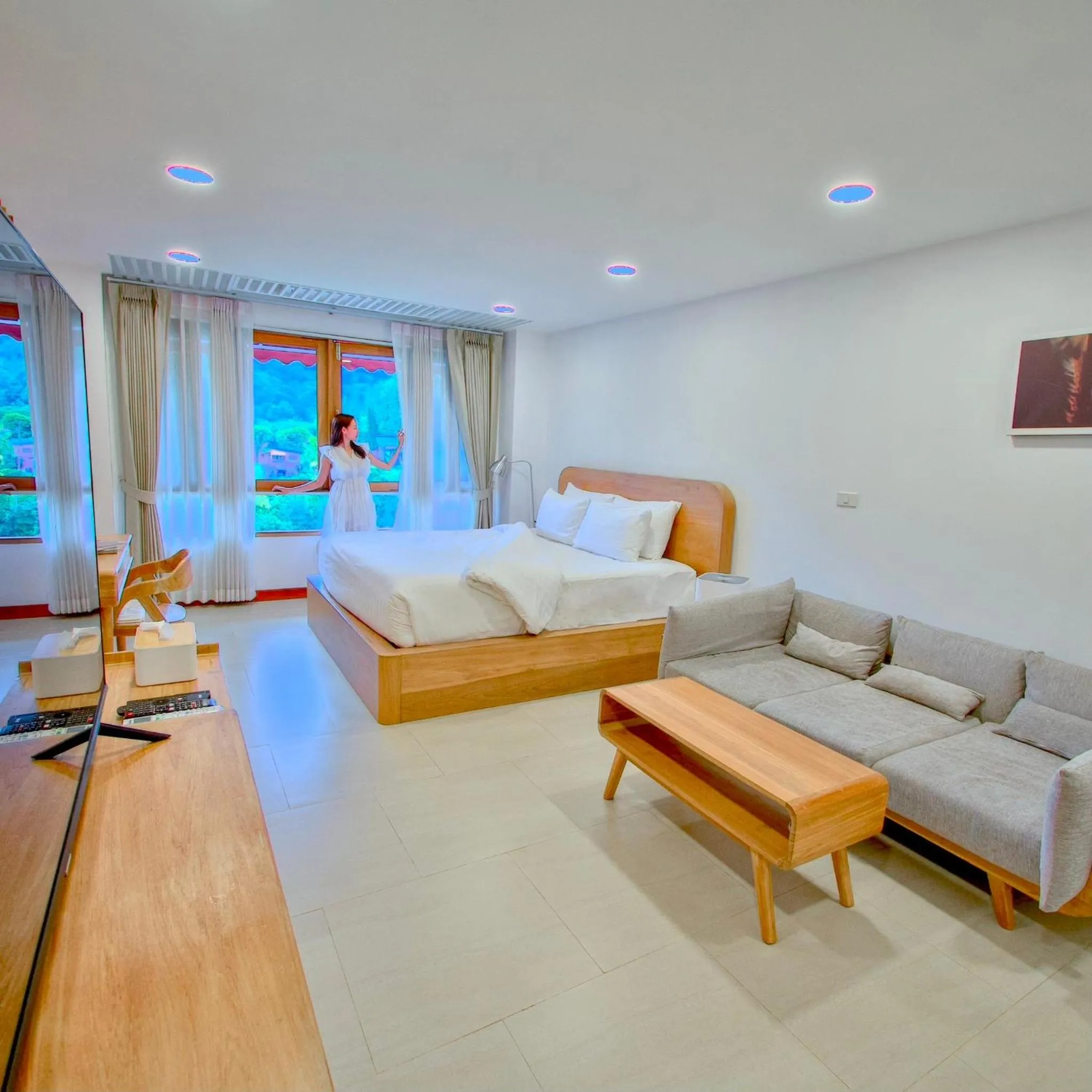 Bed in 108 Villa @ PongYang