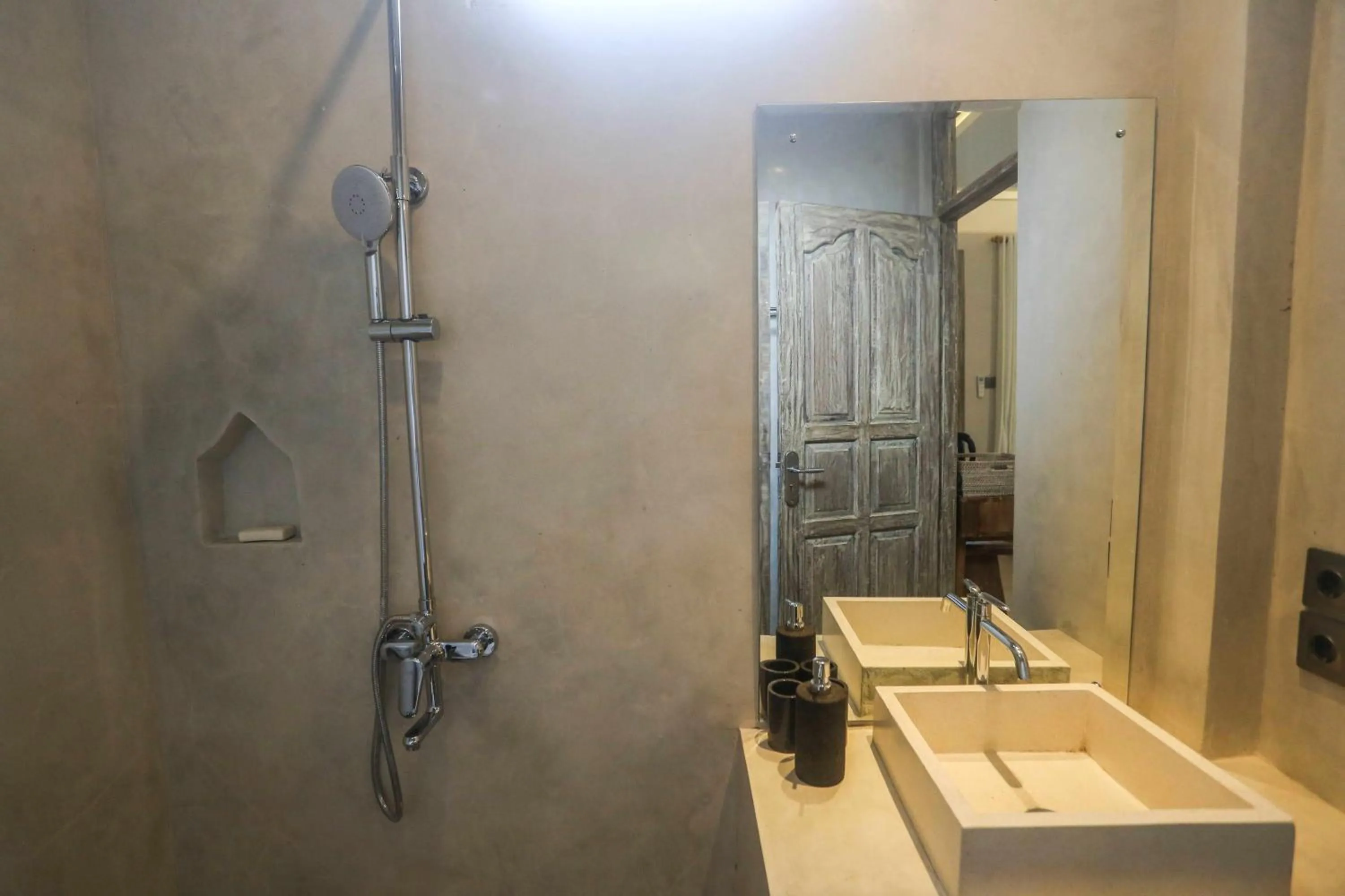 Bathroom in Down The Rabbit Hole