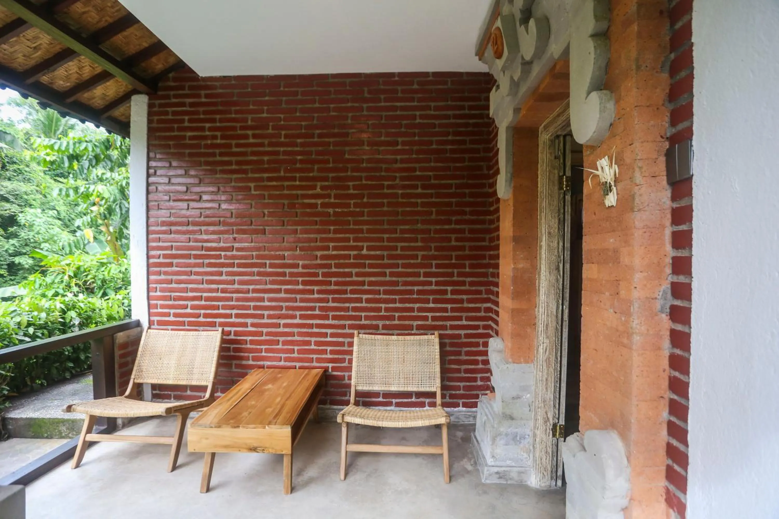 Balcony/Terrace in Down The Rabbit Hole