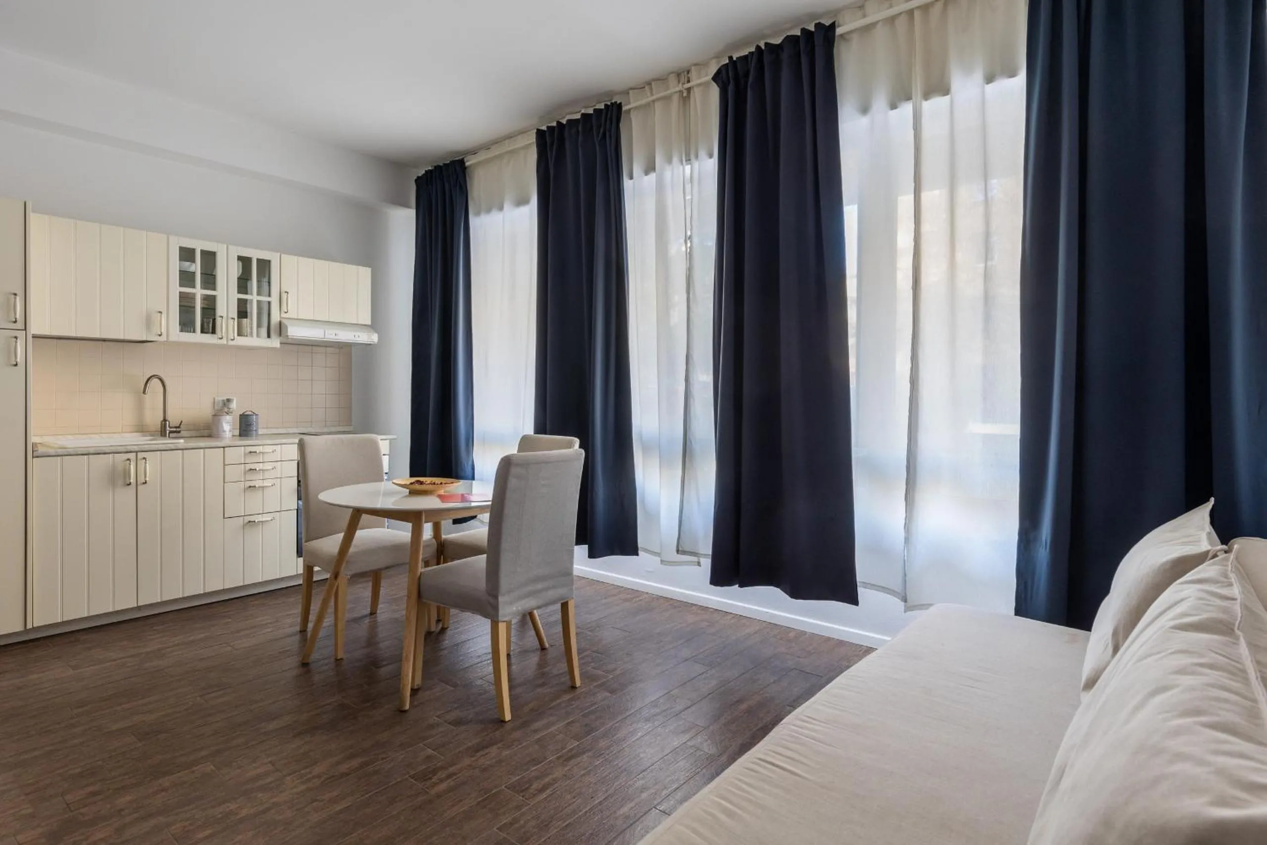 Largo Molina Studio III by Wonderful Italy